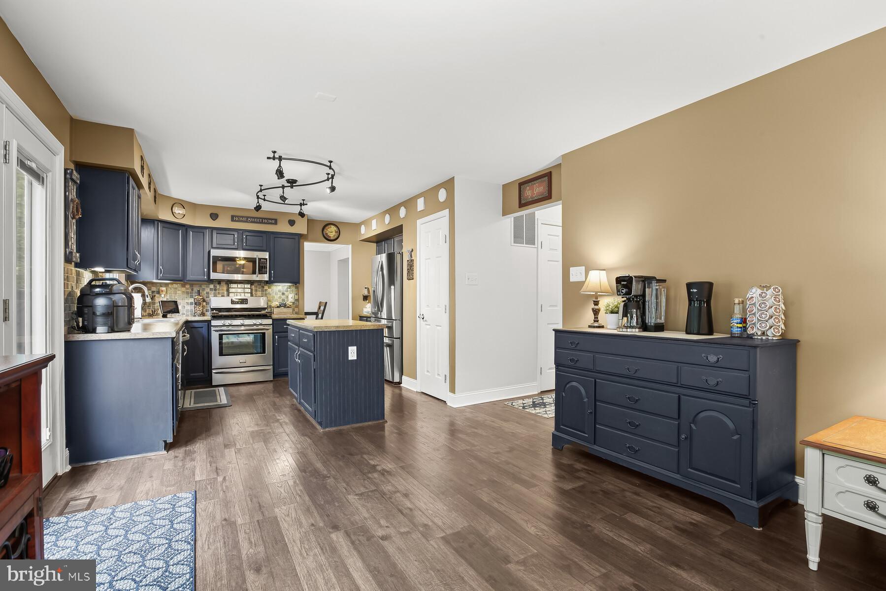 KINGS CHARTER - Residential