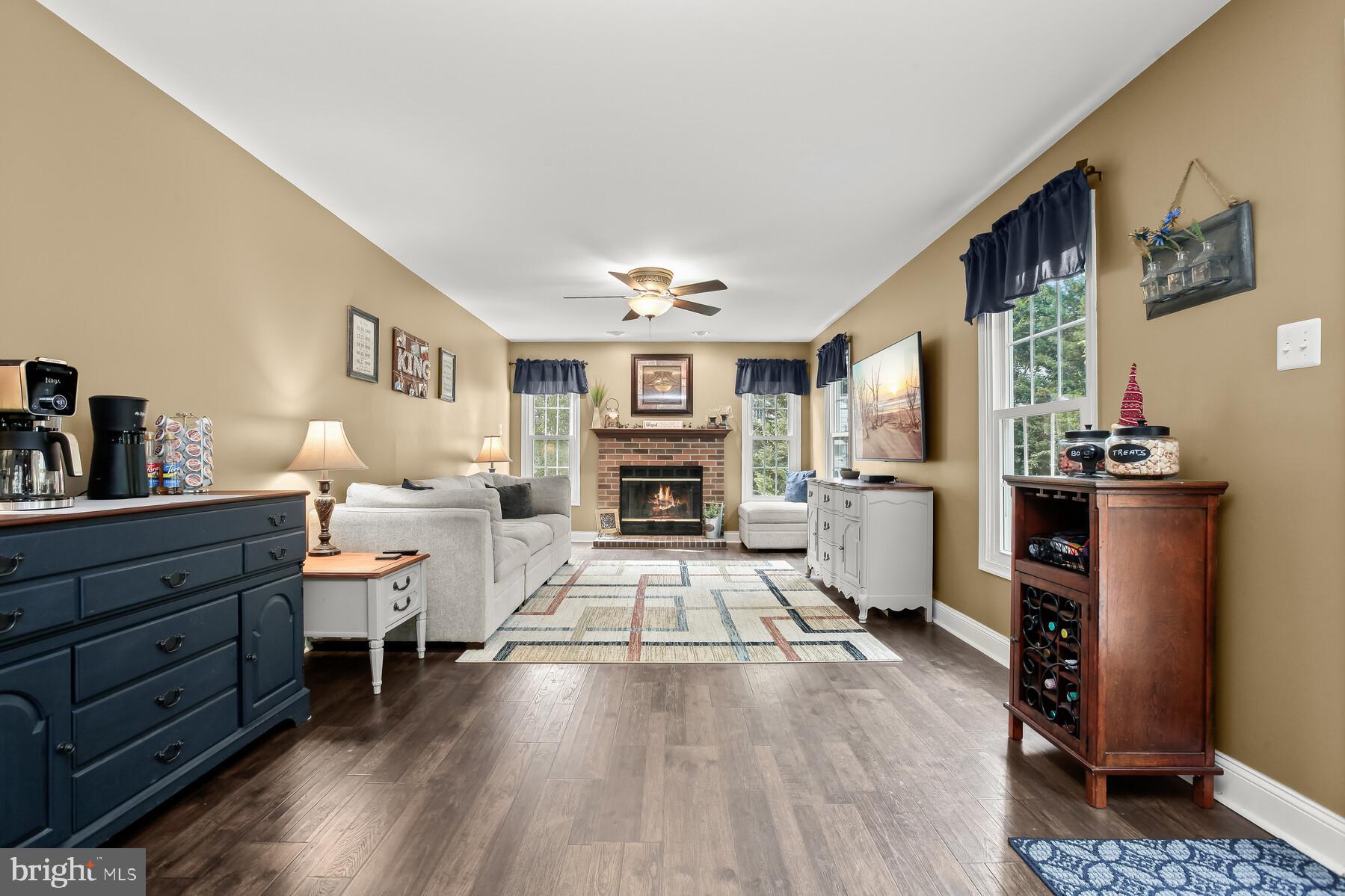 KINGS CHARTER - Residential