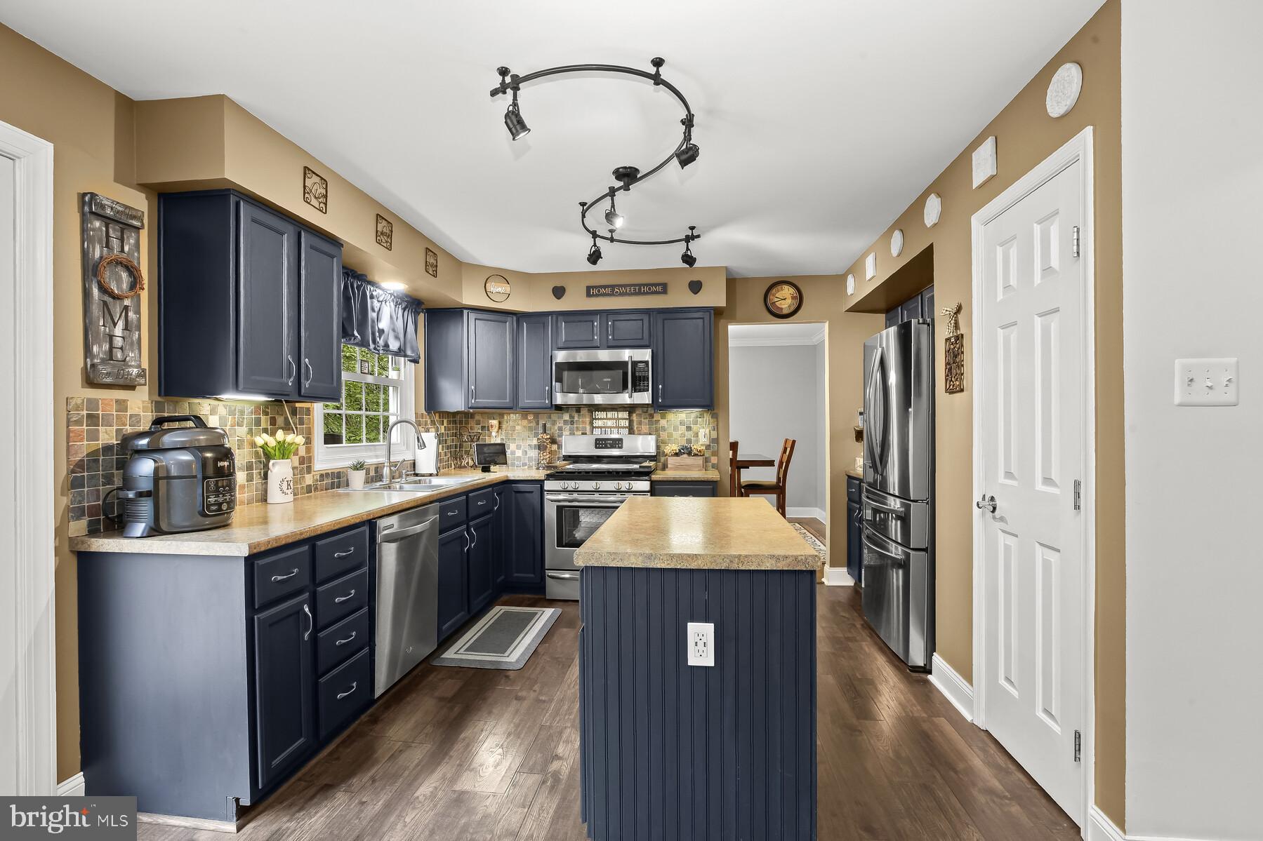 KINGS CHARTER - Residential