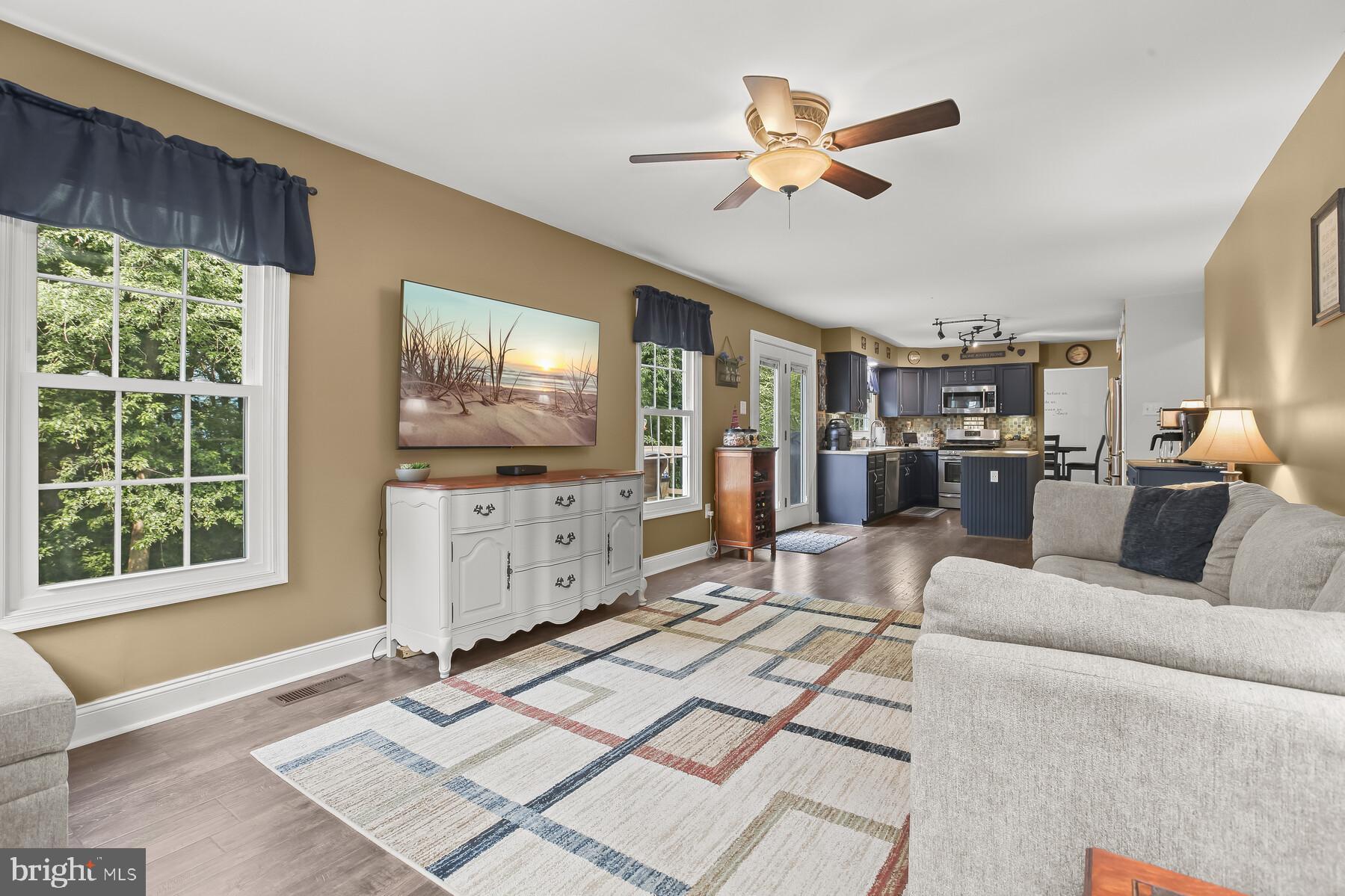 KINGS CHARTER - Residential