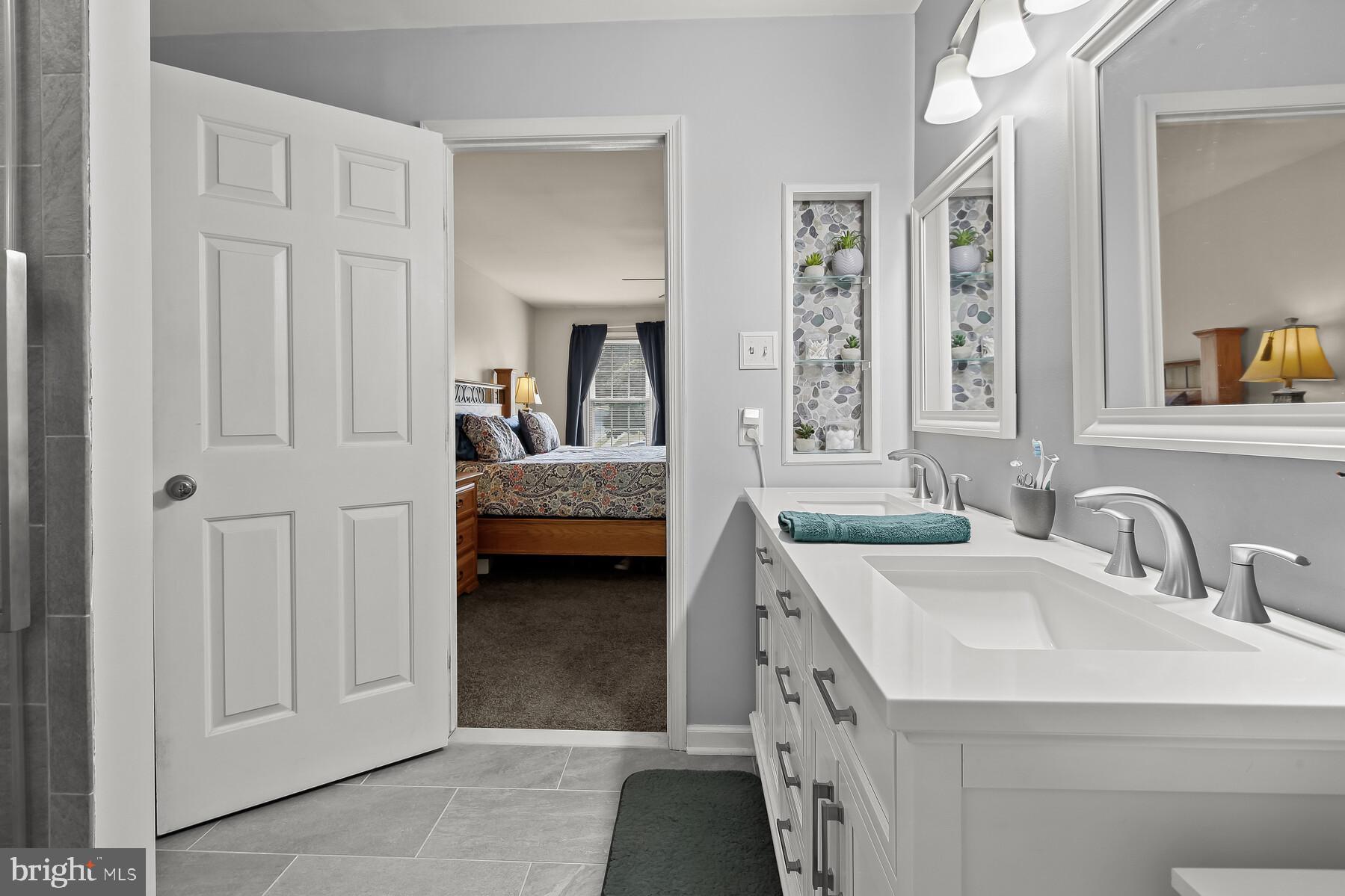 KINGS CHARTER - Residential