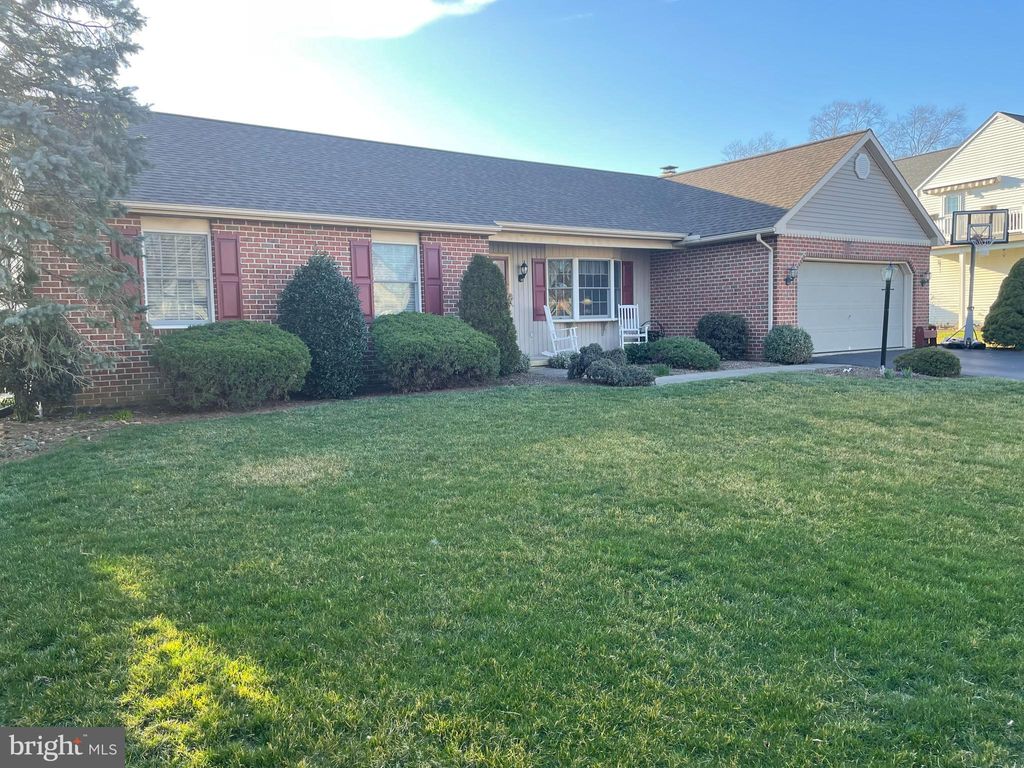Photo of 524 S LOCUST ST, LITITZ, PA 17543 (MLS # PALA2032254)