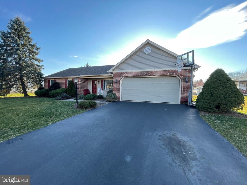 Photo of 524 S LOCUST ST, LITITZ, PA 17543 (MLS # PALA2032254)