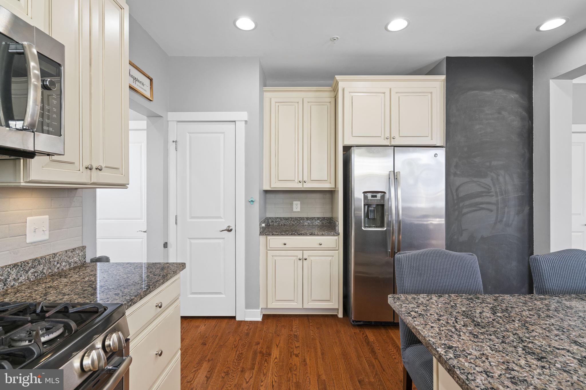 POTOMAC SHORES - Residential