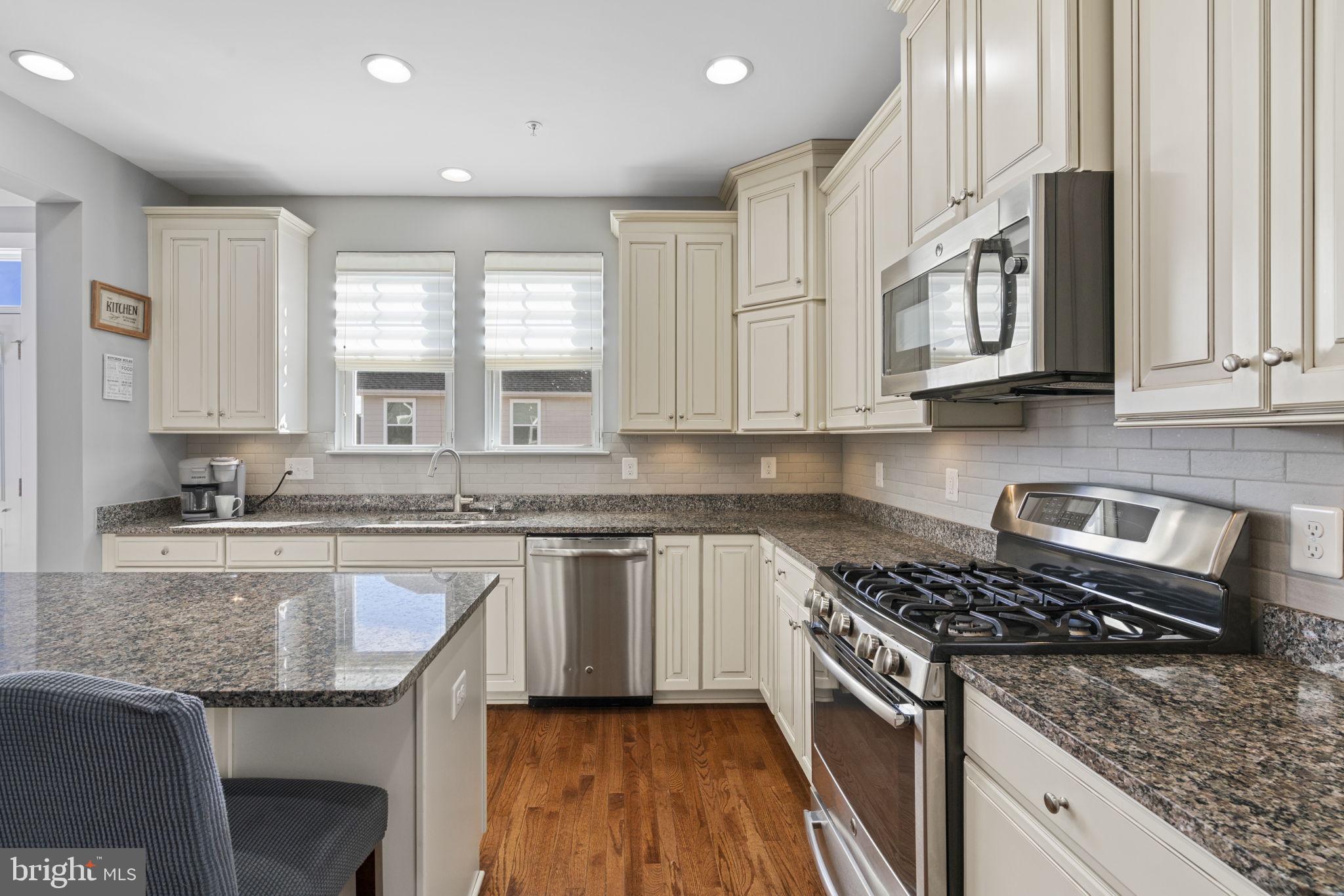 POTOMAC SHORES - Residential