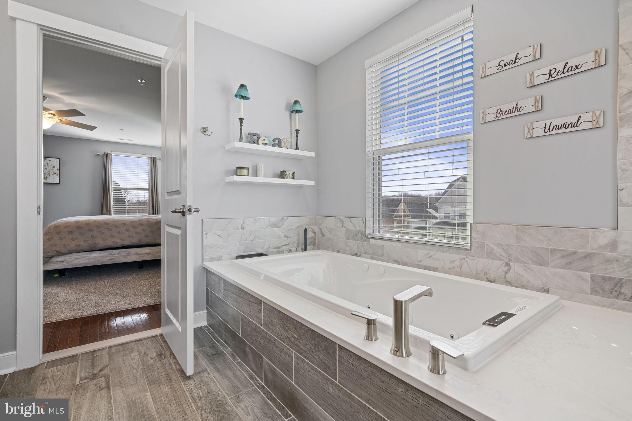 POTOMAC SHORES - Residential