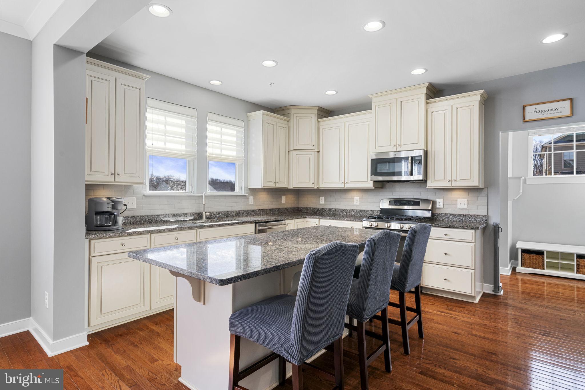 POTOMAC SHORES - Residential