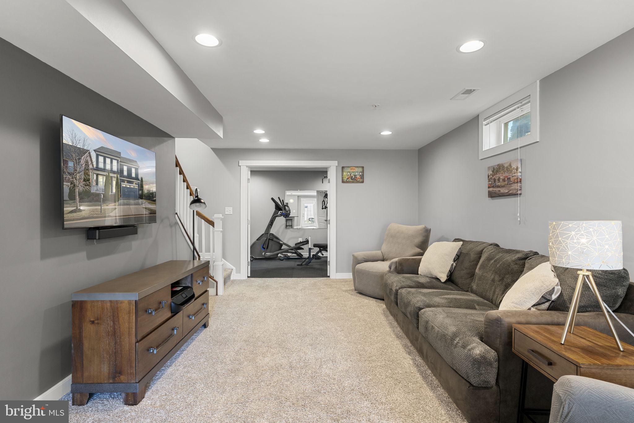 POTOMAC SHORES - Residential