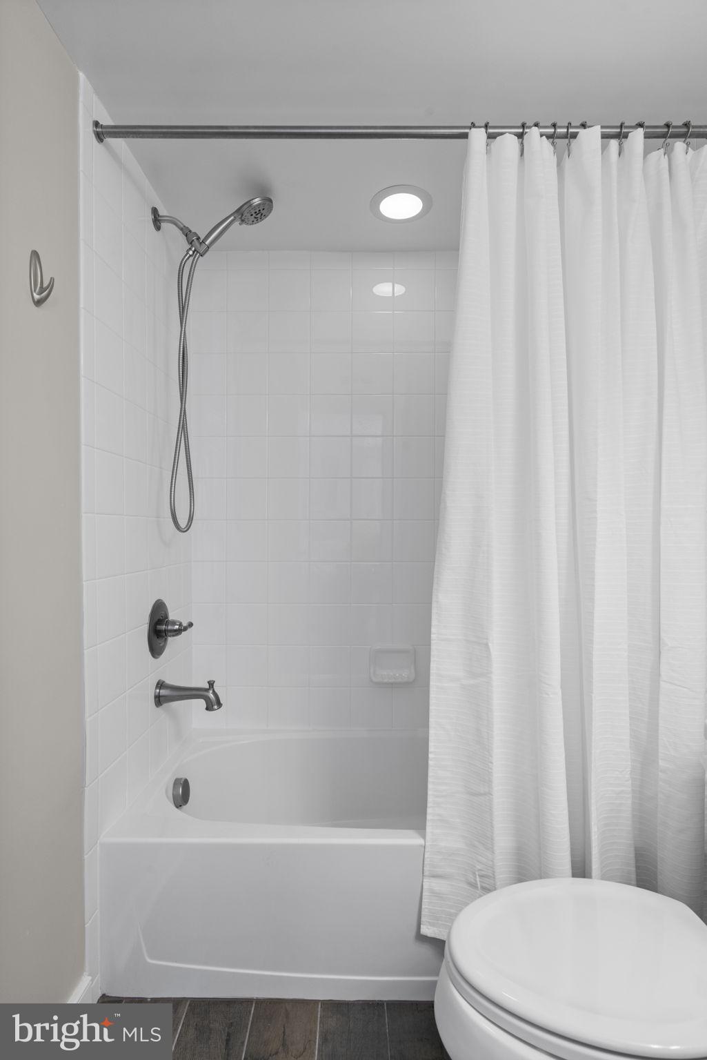 POTOMAC SHORES - Residential