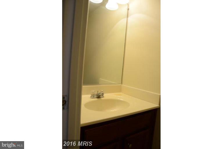 CASHELL MANOR - Residential Lease