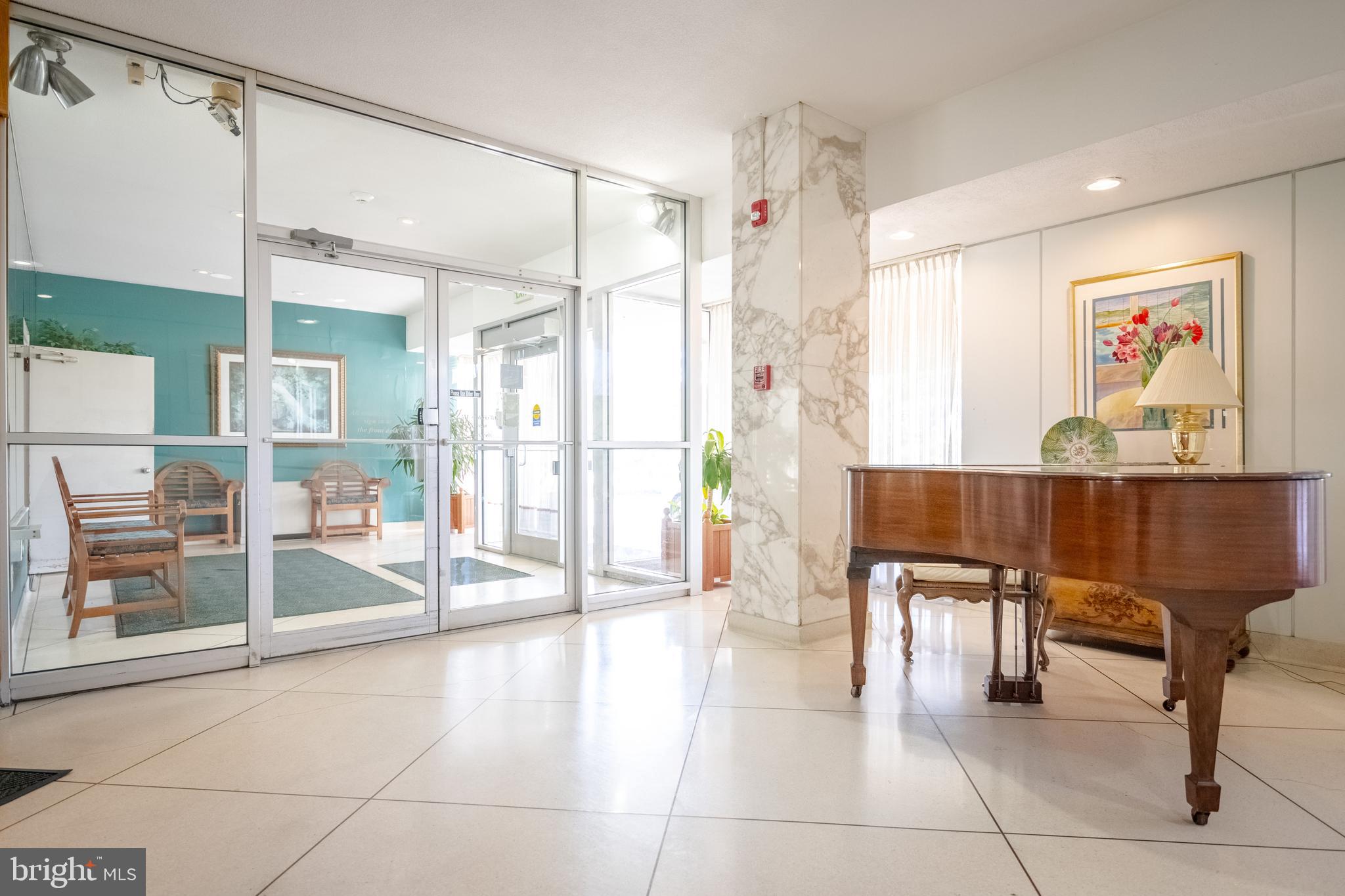 PARK TOWERS WEST - Residential