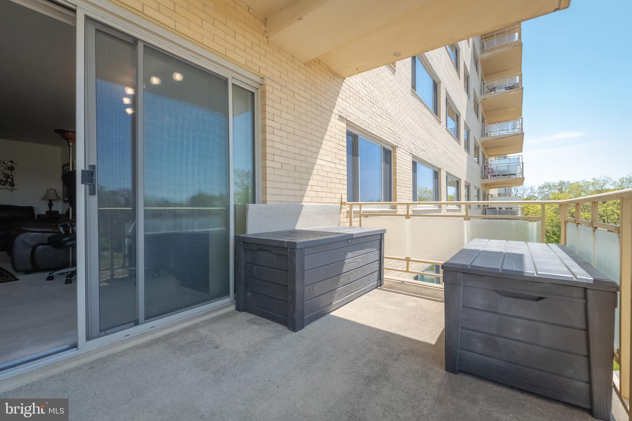 PARK TOWERS WEST - Residential