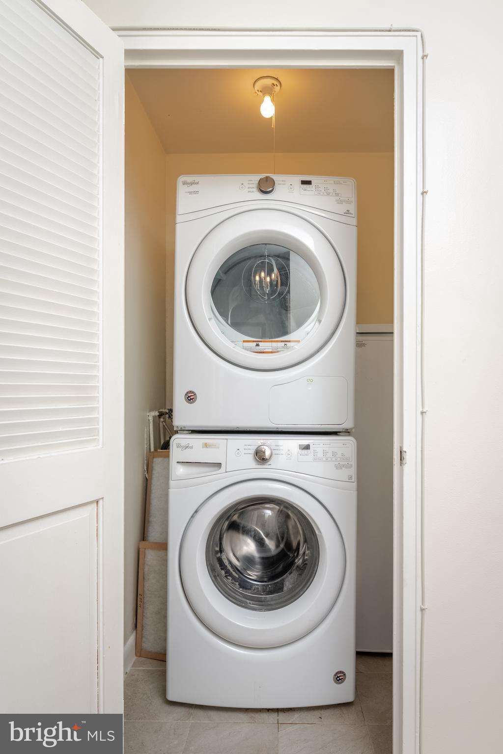 PARK TOWERS WEST - Residential