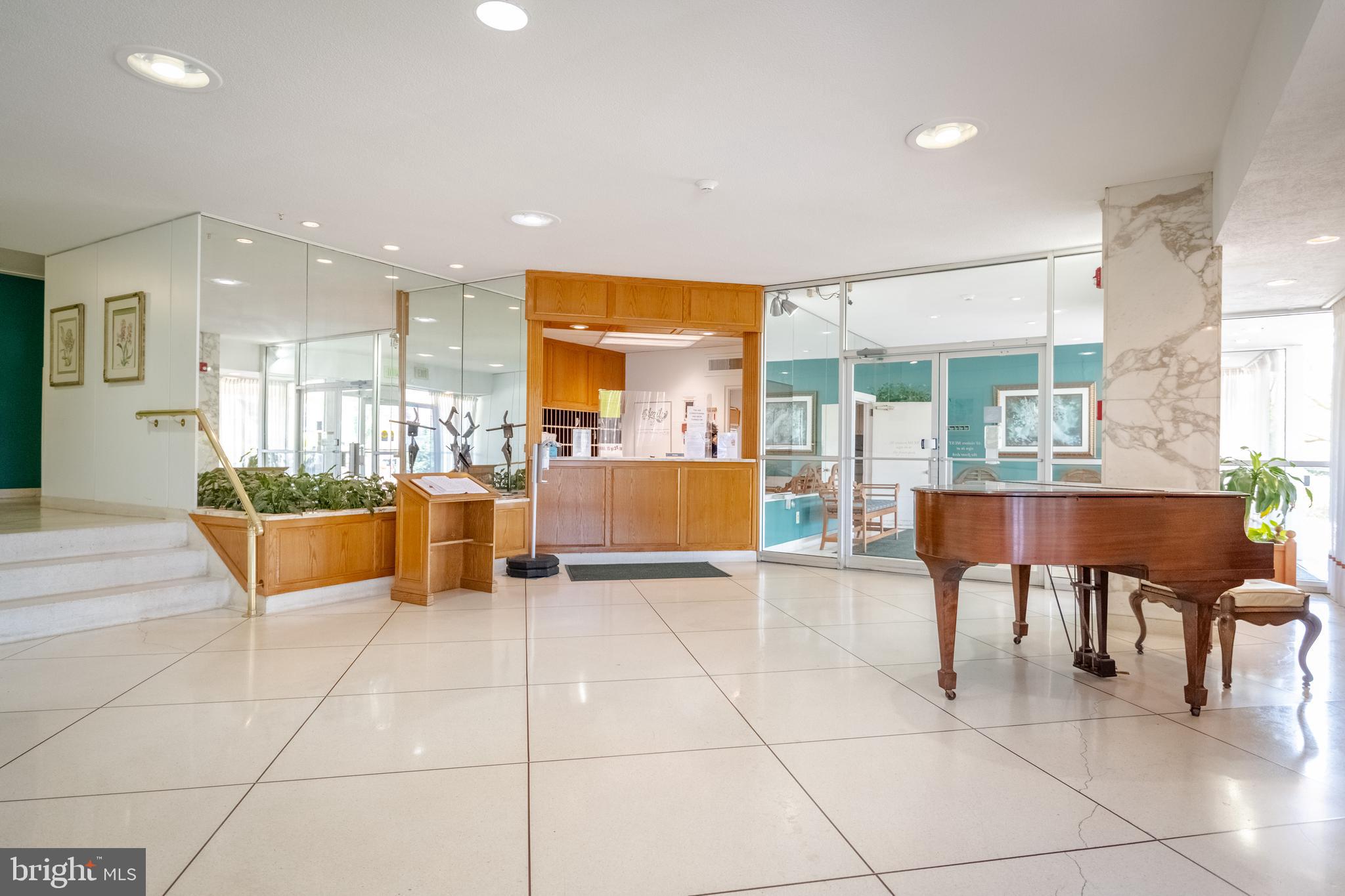 PARK TOWERS WEST - Residential