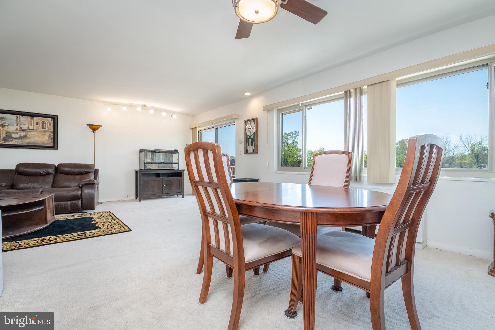 PARK TOWERS WEST - Residential