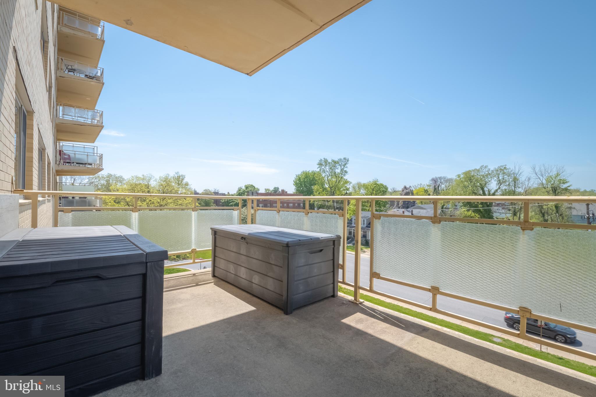 PARK TOWERS WEST - Residential