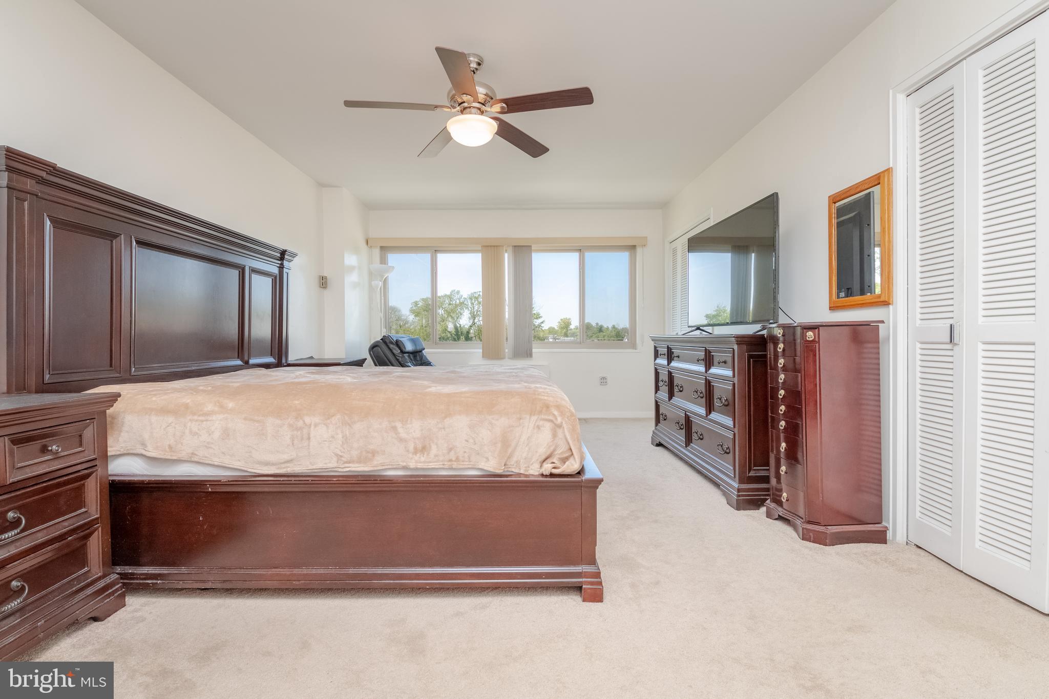 PARK TOWERS WEST - Residential