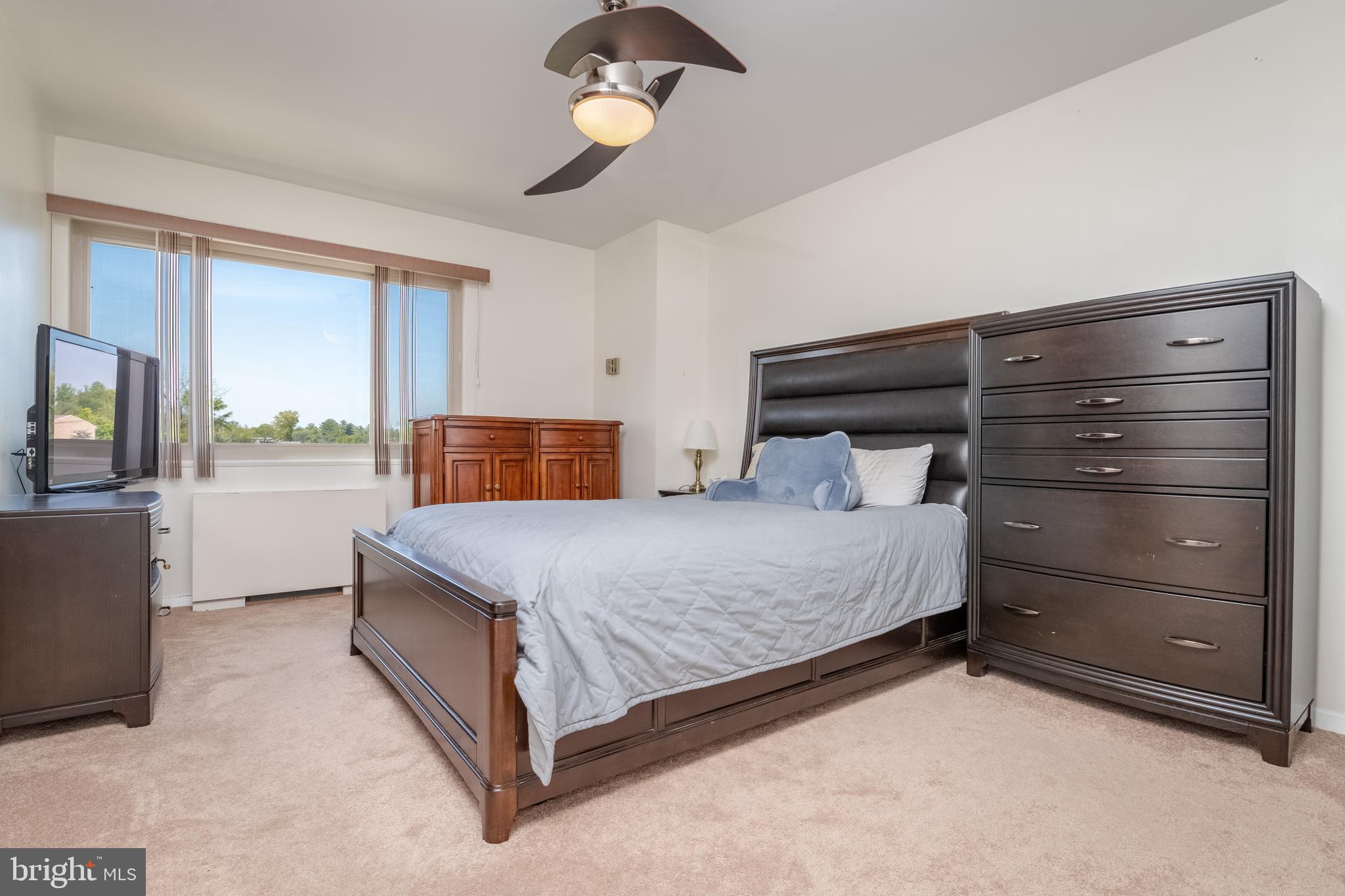 PARK TOWERS WEST - Residential