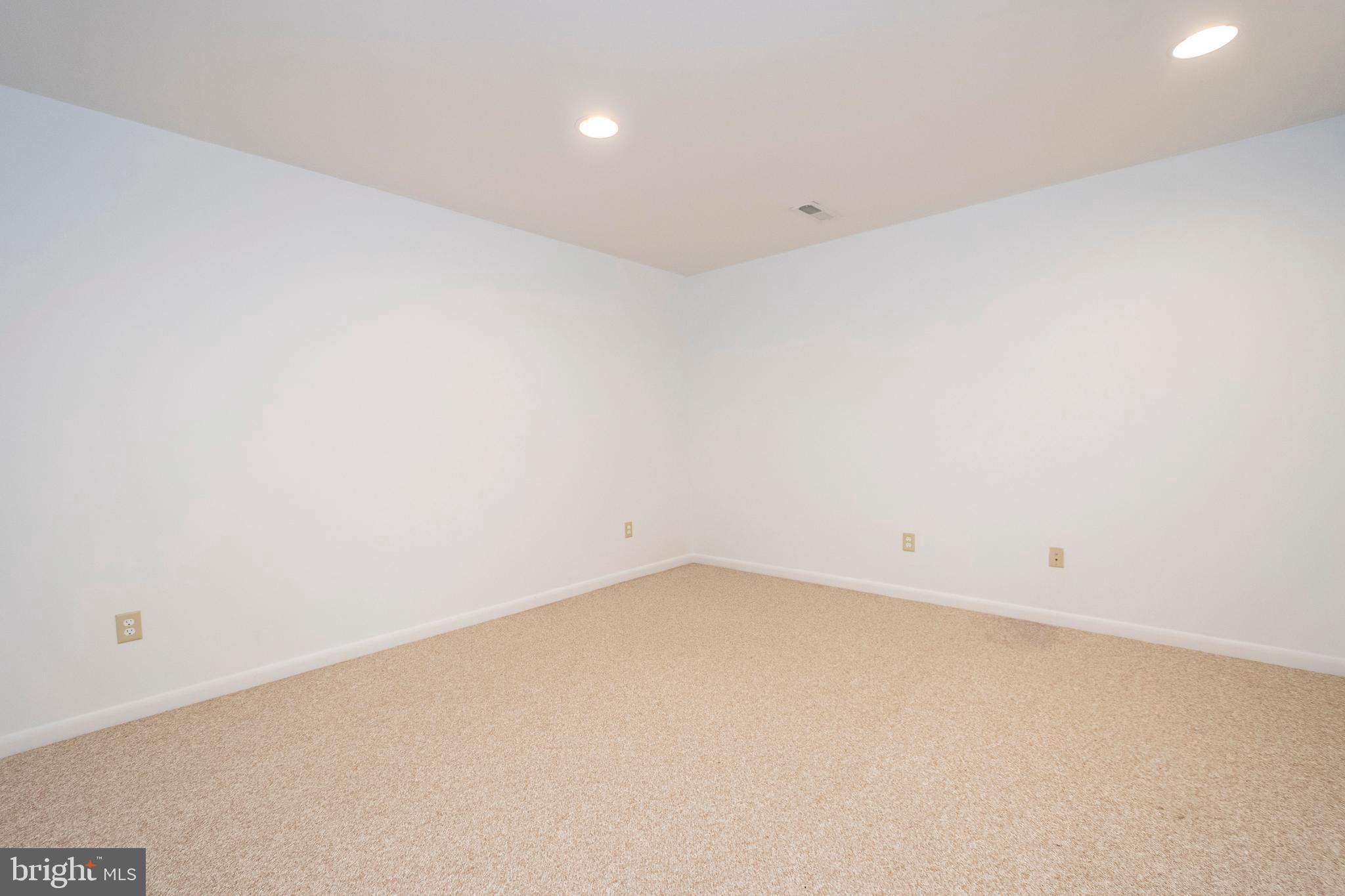 THE PINNACLE - Residential