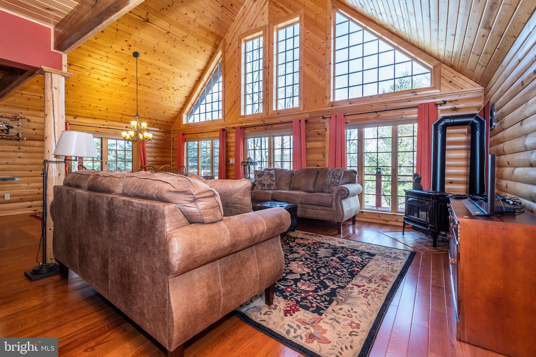 350 PINNACLE DRIVE