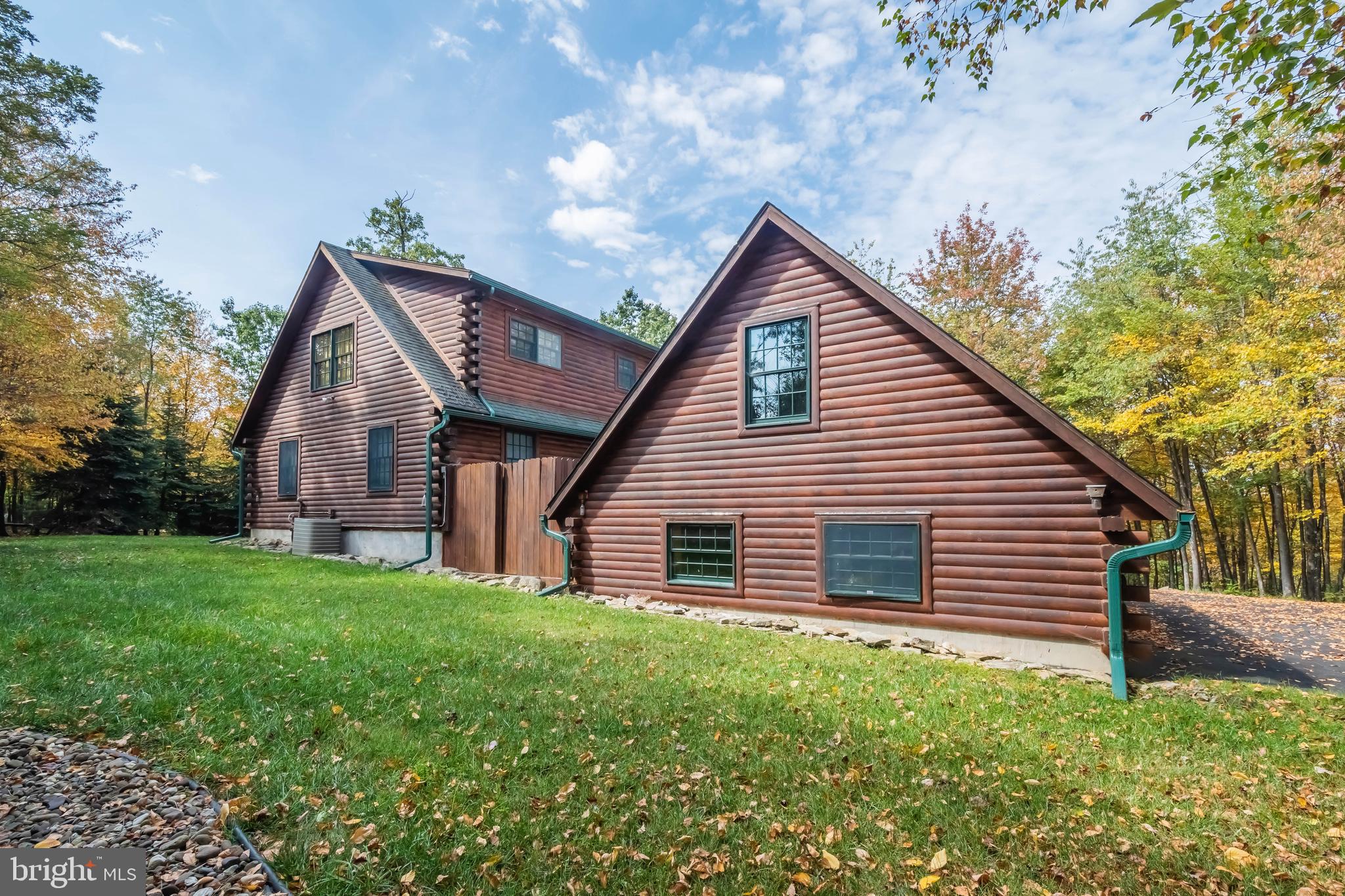 THE PINNACLE - Residential