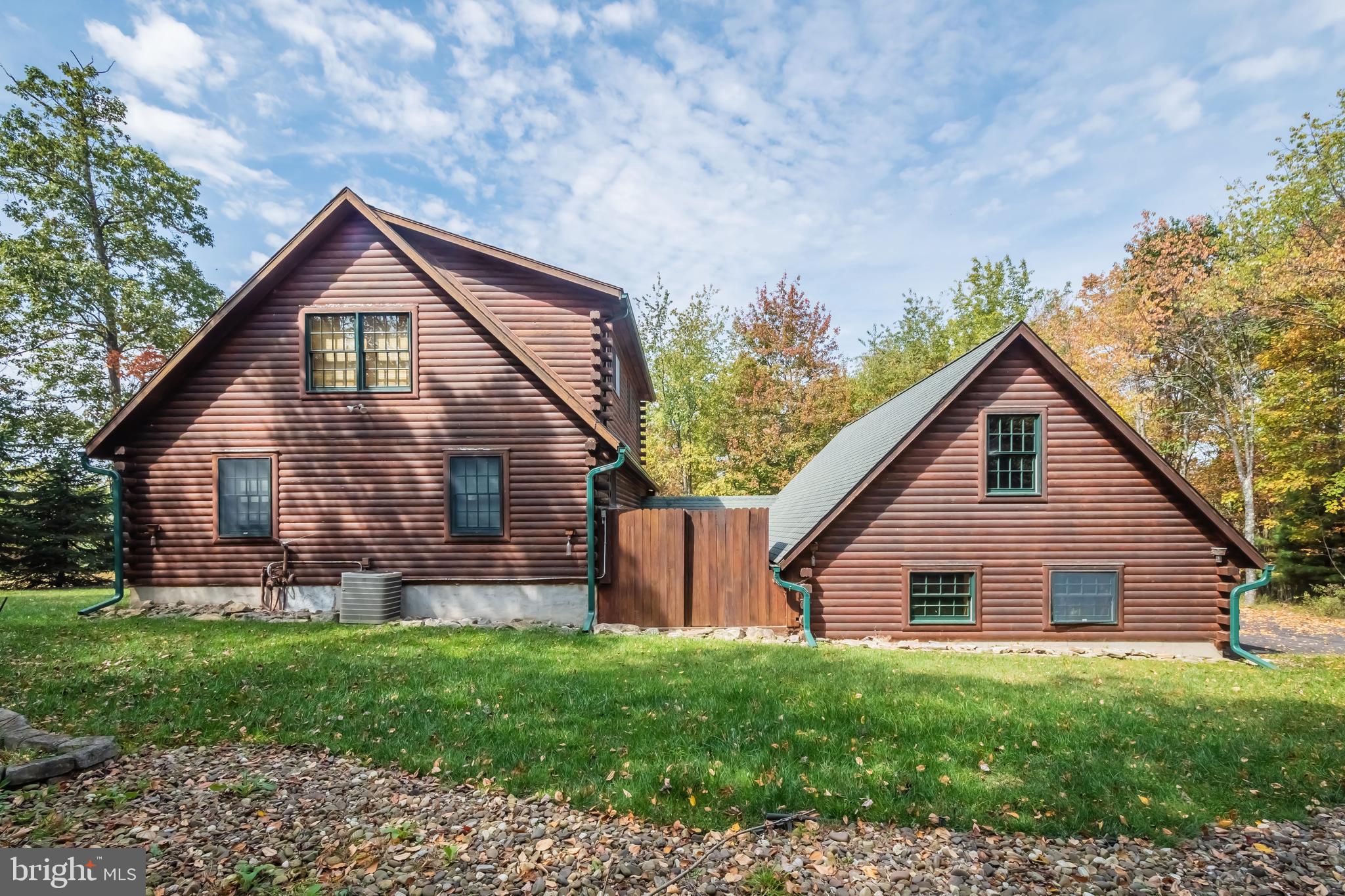 THE PINNACLE - Residential