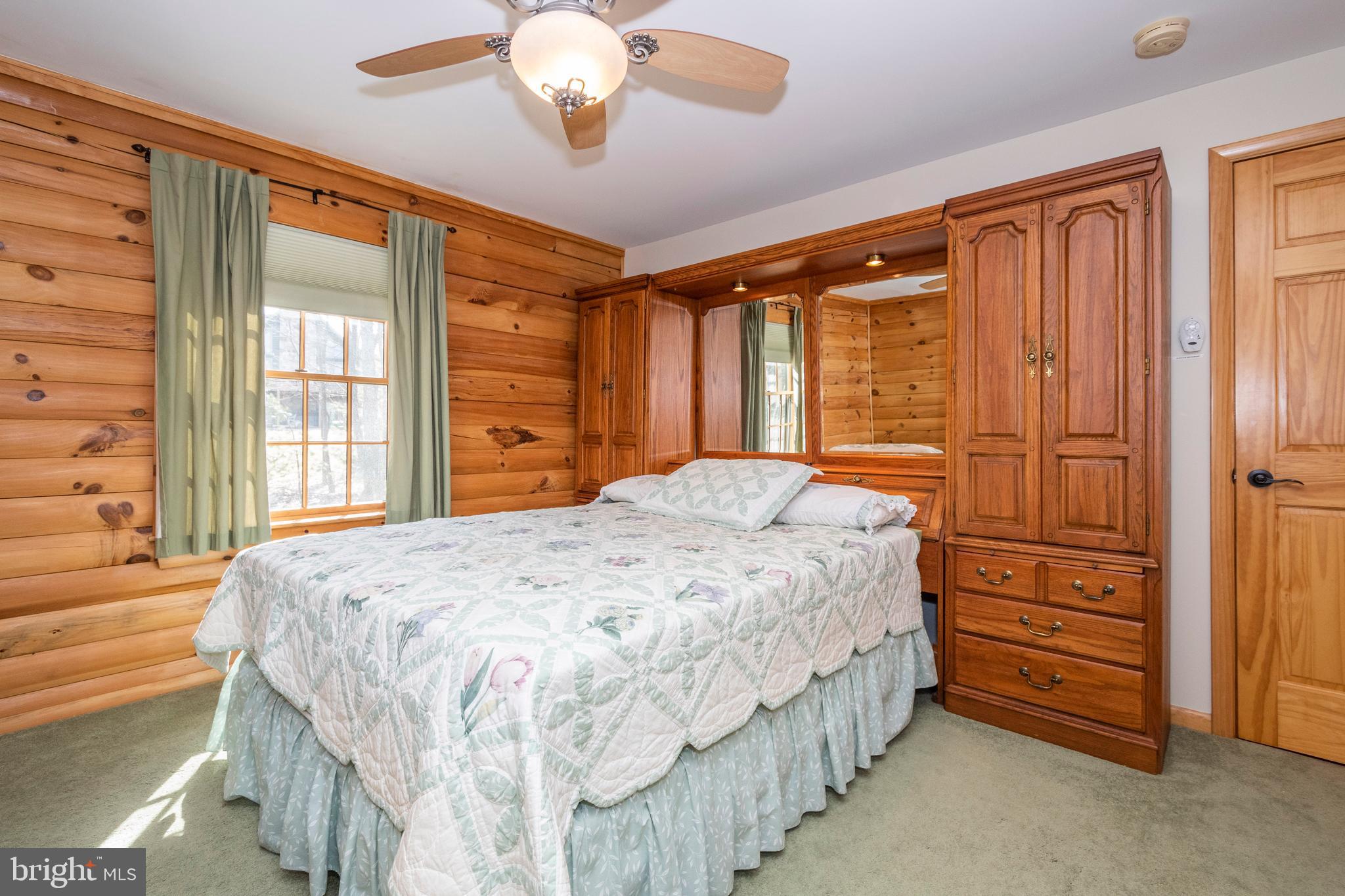 THE PINNACLE - Residential