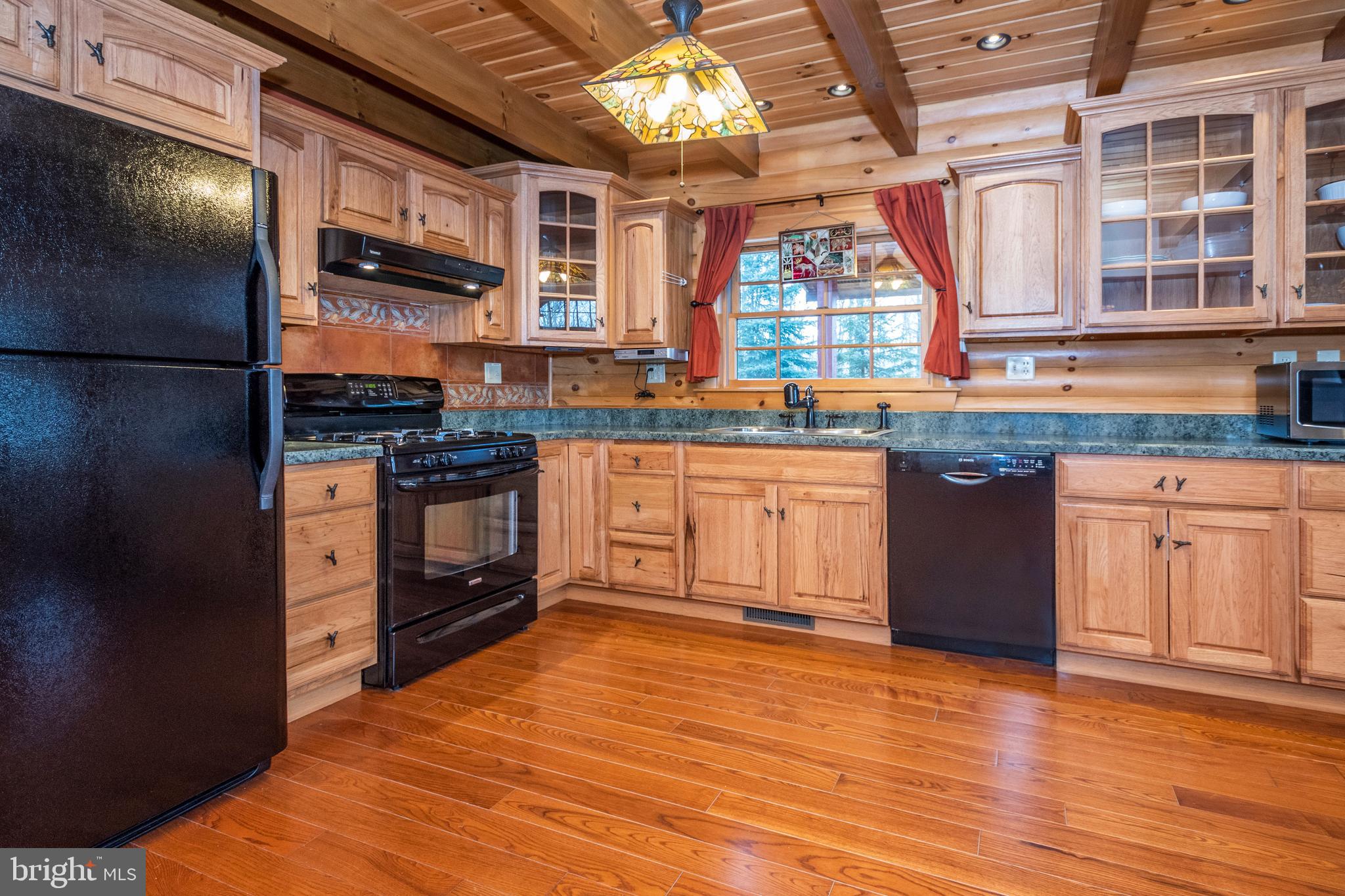 THE PINNACLE - Residential