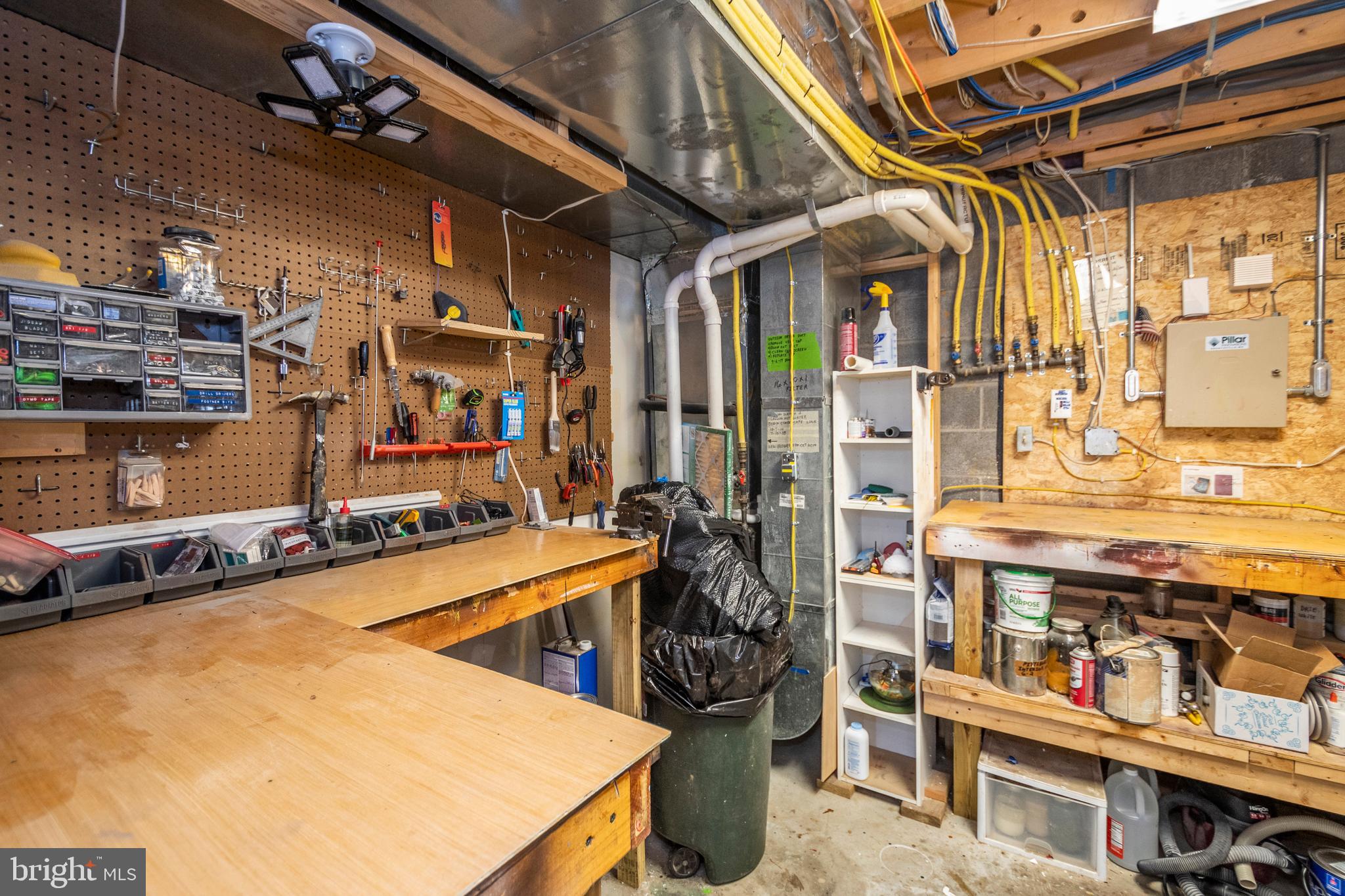 THE PINNACLE - Residential