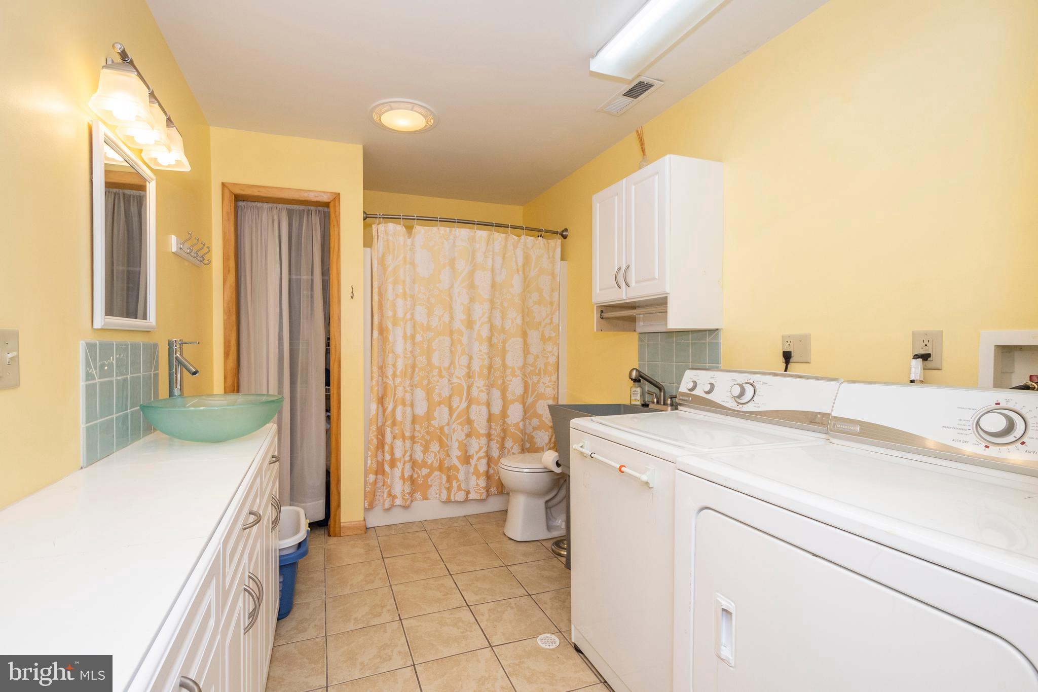 THE PINNACLE - Residential