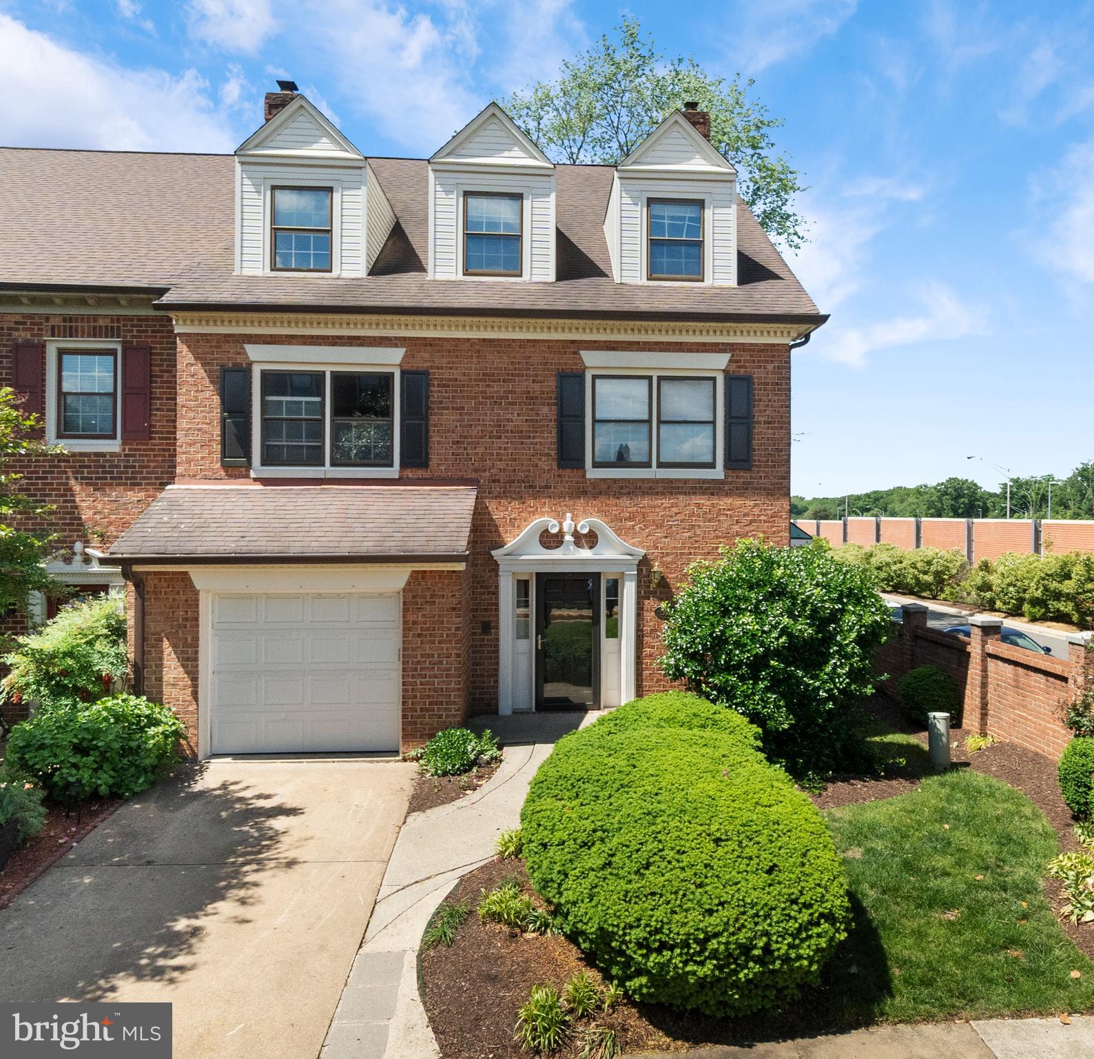 5190 BEDLINGTON TERRACE