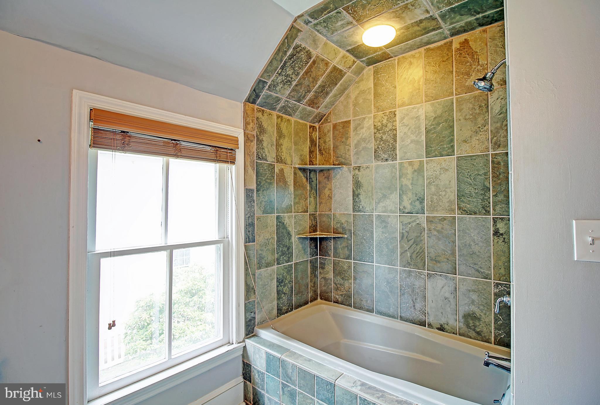 GLYNDON PARK - Residential