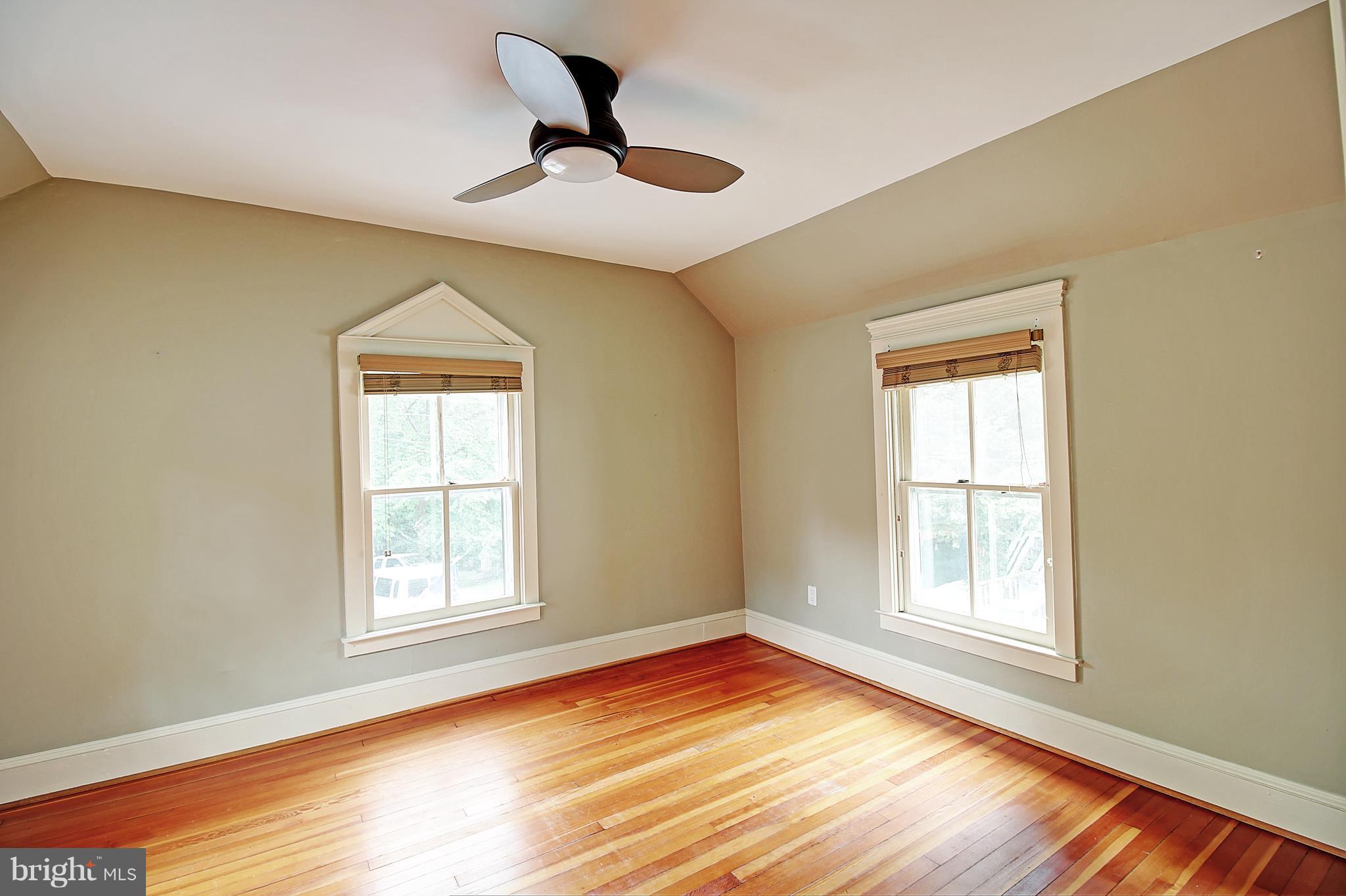 GLYNDON PARK - Residential