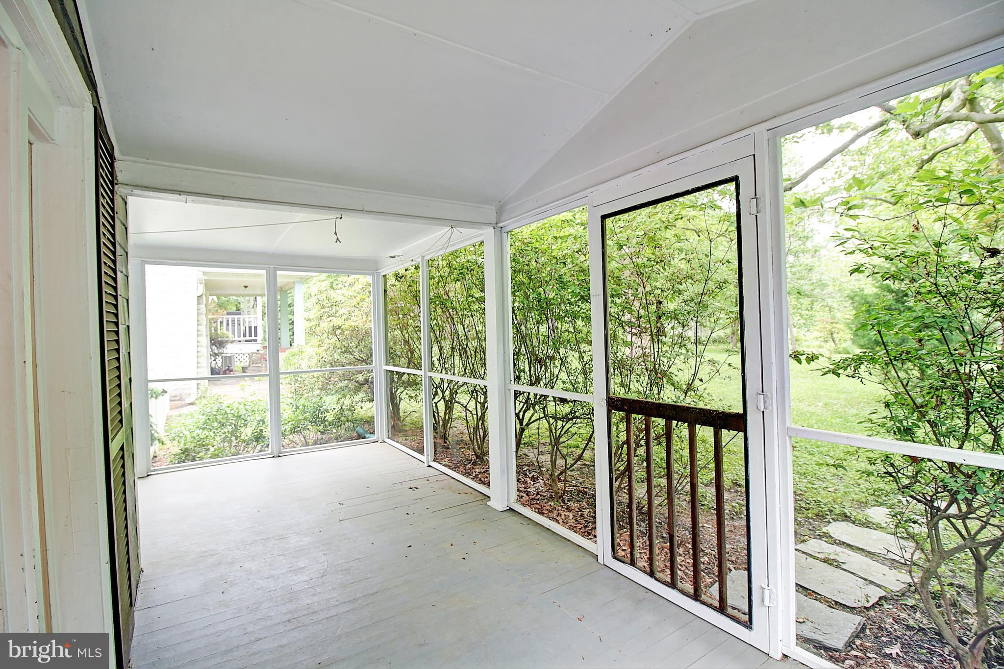 GLYNDON PARK - Residential