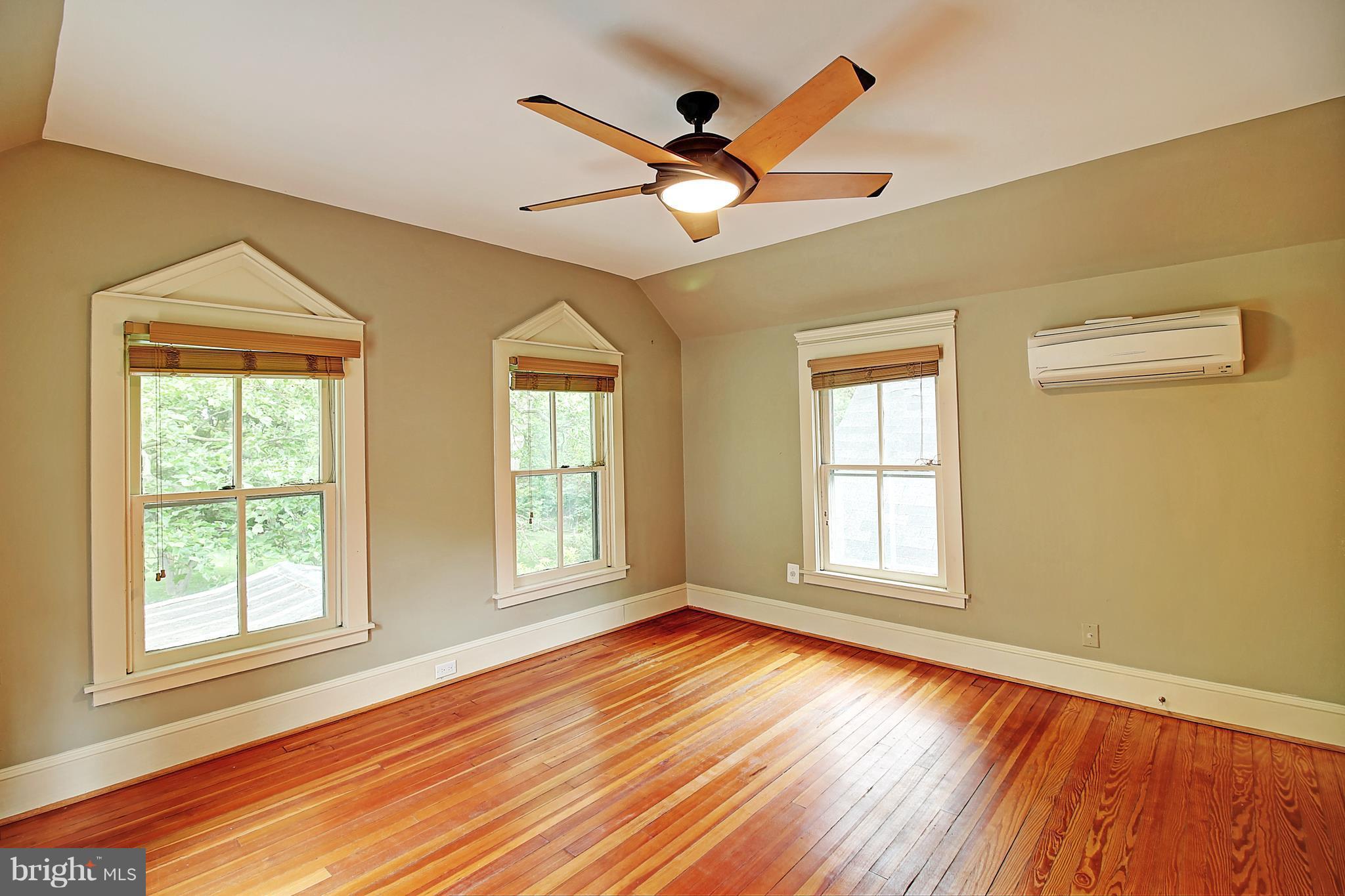 GLYNDON PARK - Residential