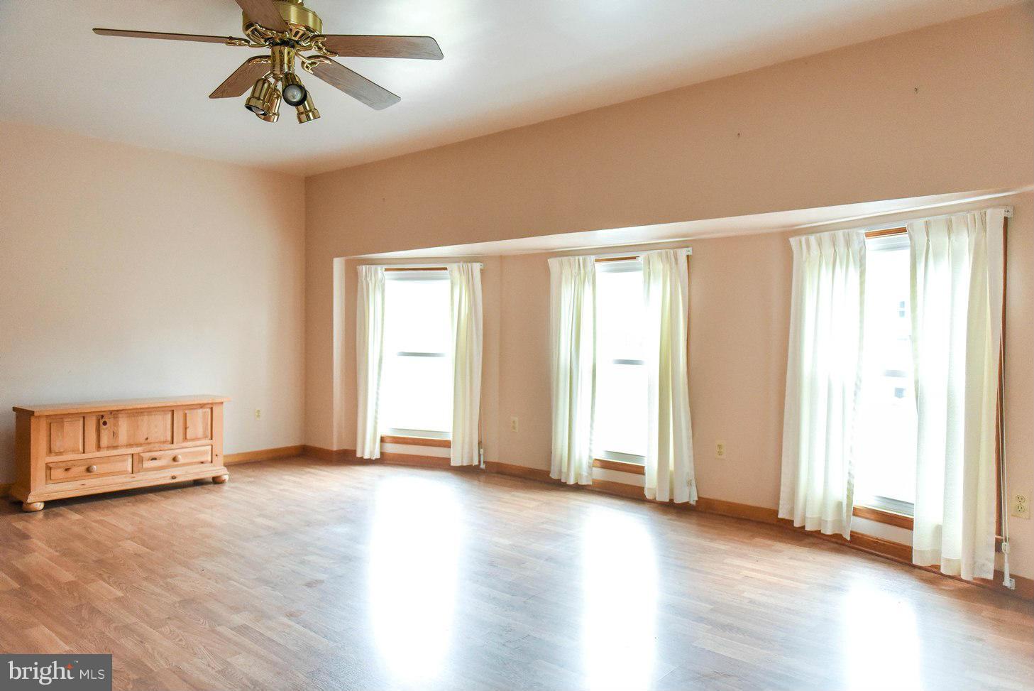 TOWN CREEK - Residential