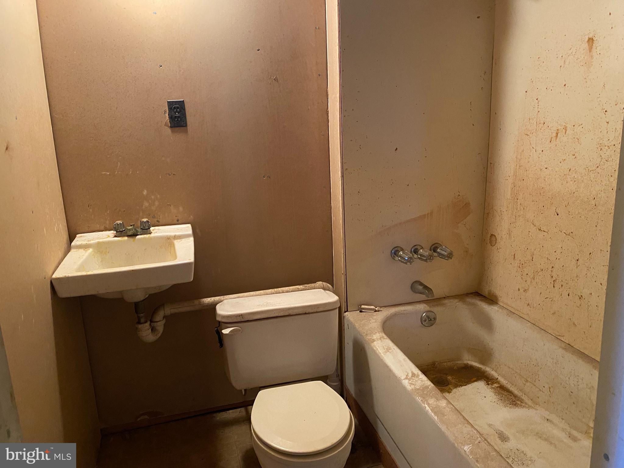 BERKLEY ESTATES - Residential