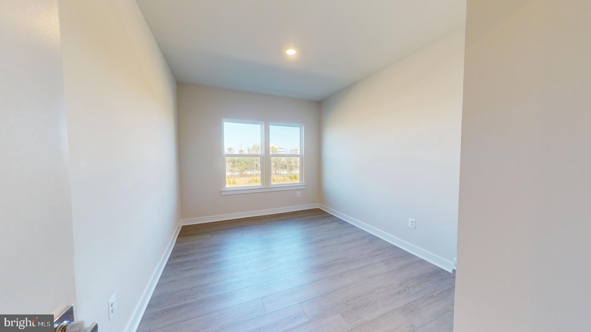 WOODLAND PARK - Residential Lease