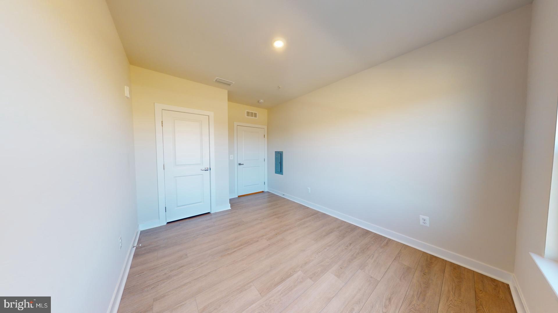 WOODLAND PARK - Residential Lease