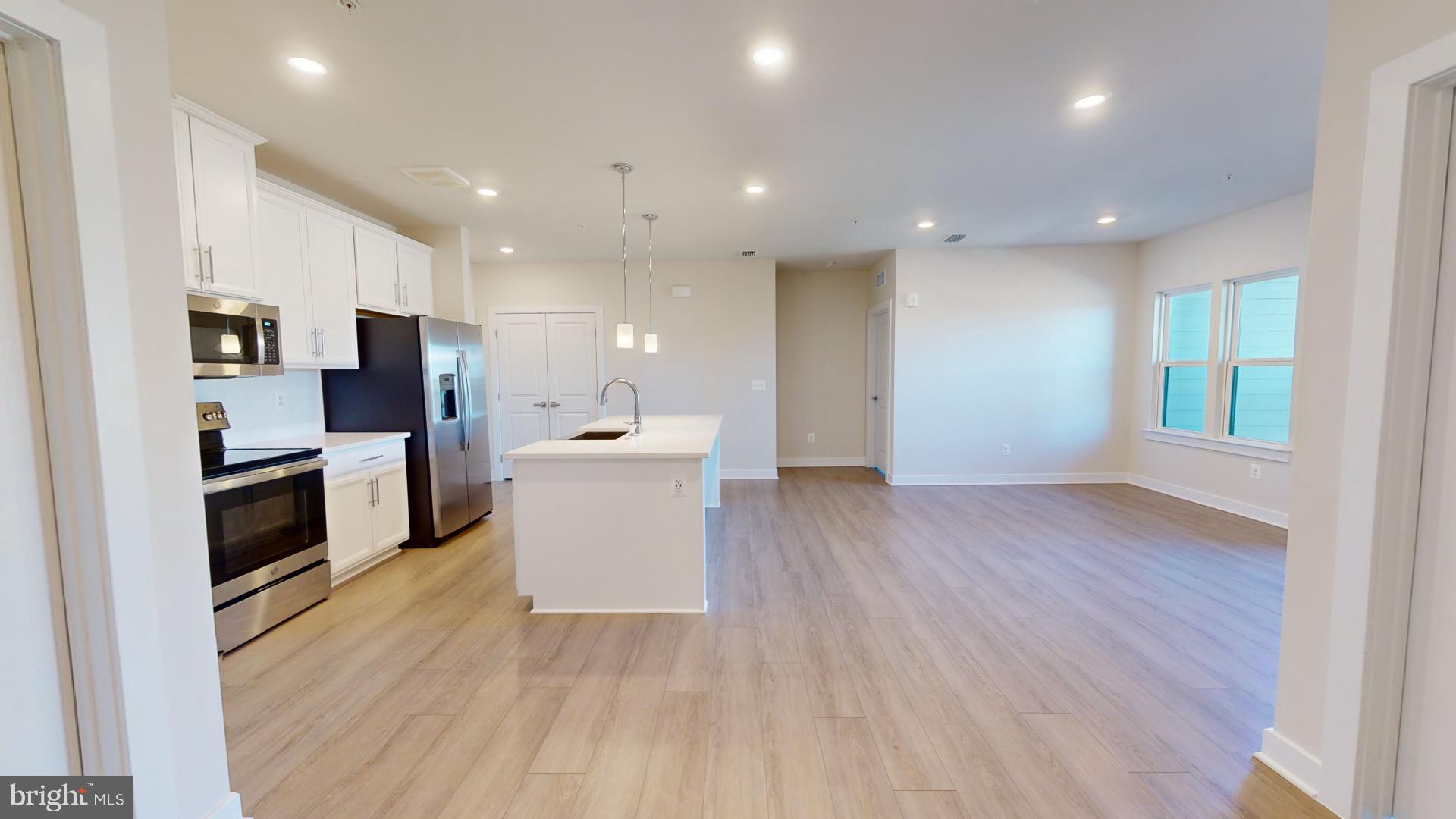WOODLAND PARK - Residential Lease