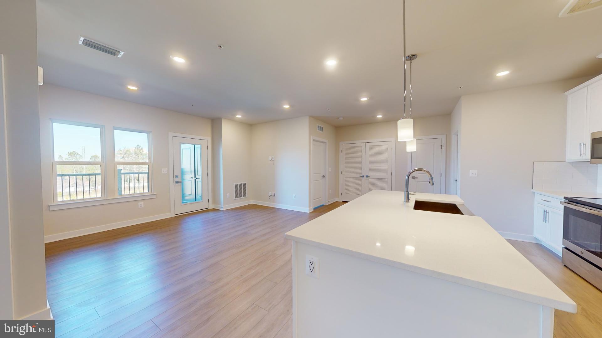 WOODLAND PARK - Residential Lease