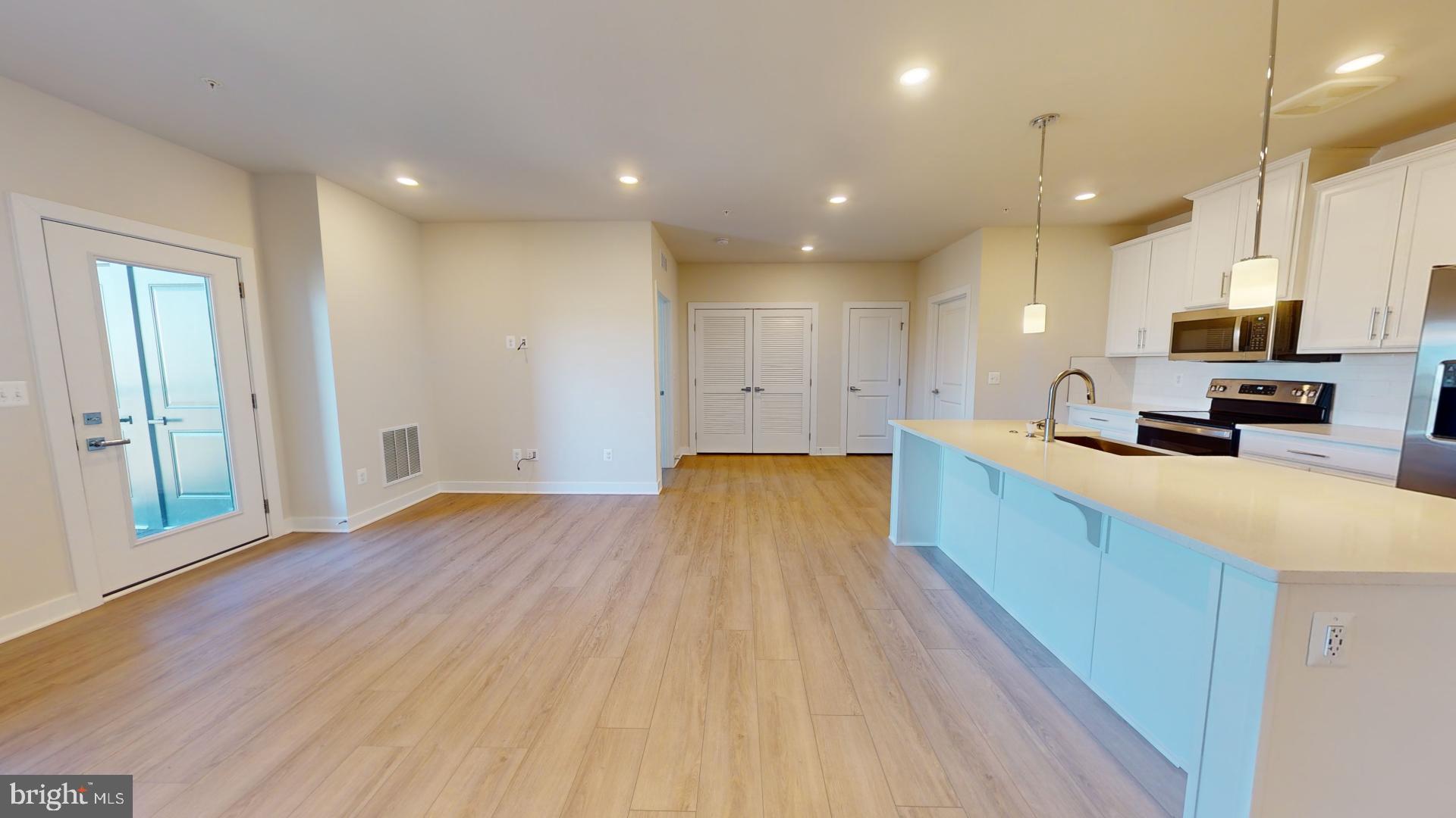 WOODLAND PARK - Residential Lease