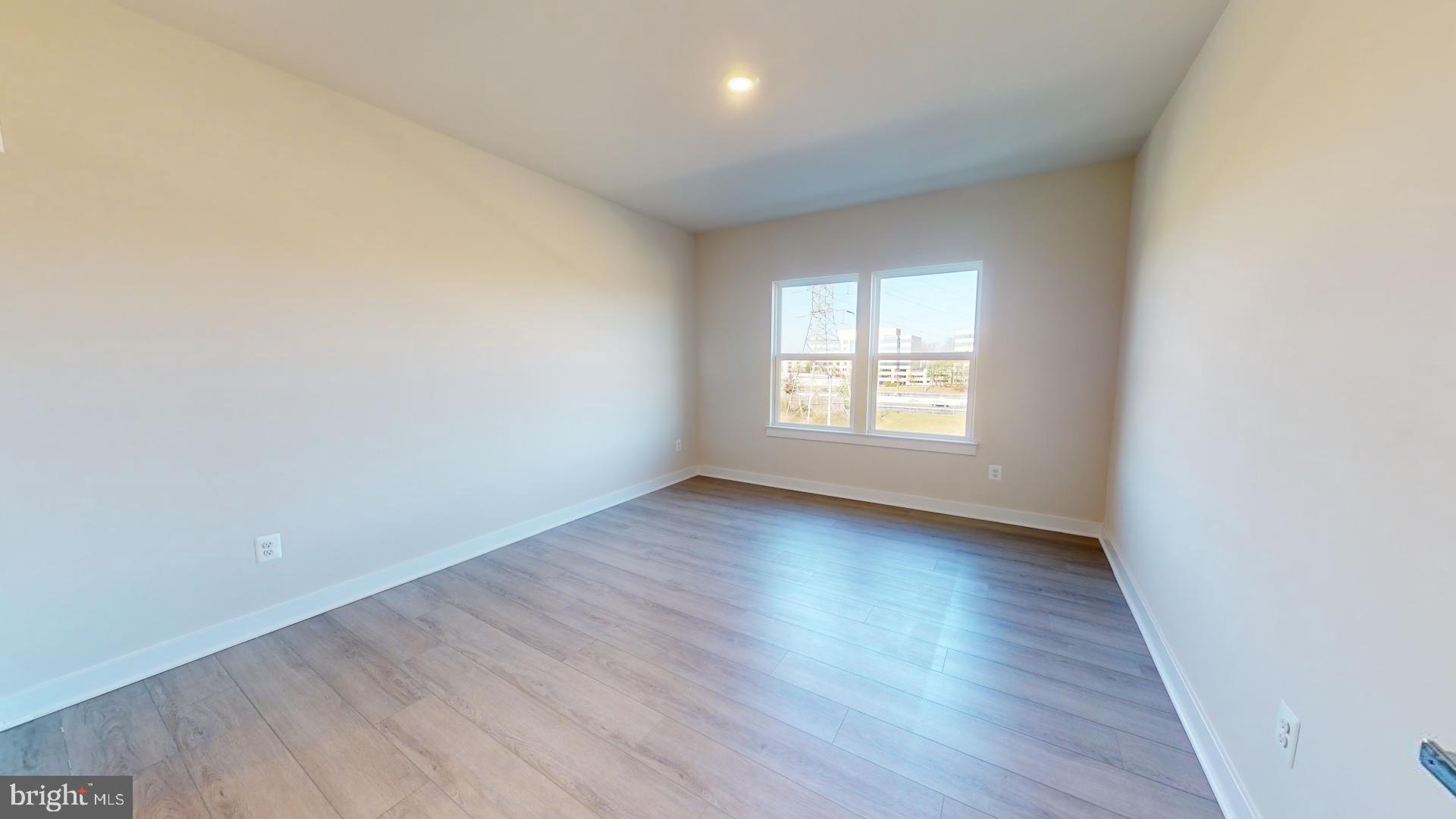 WOODLAND PARK - Residential Lease