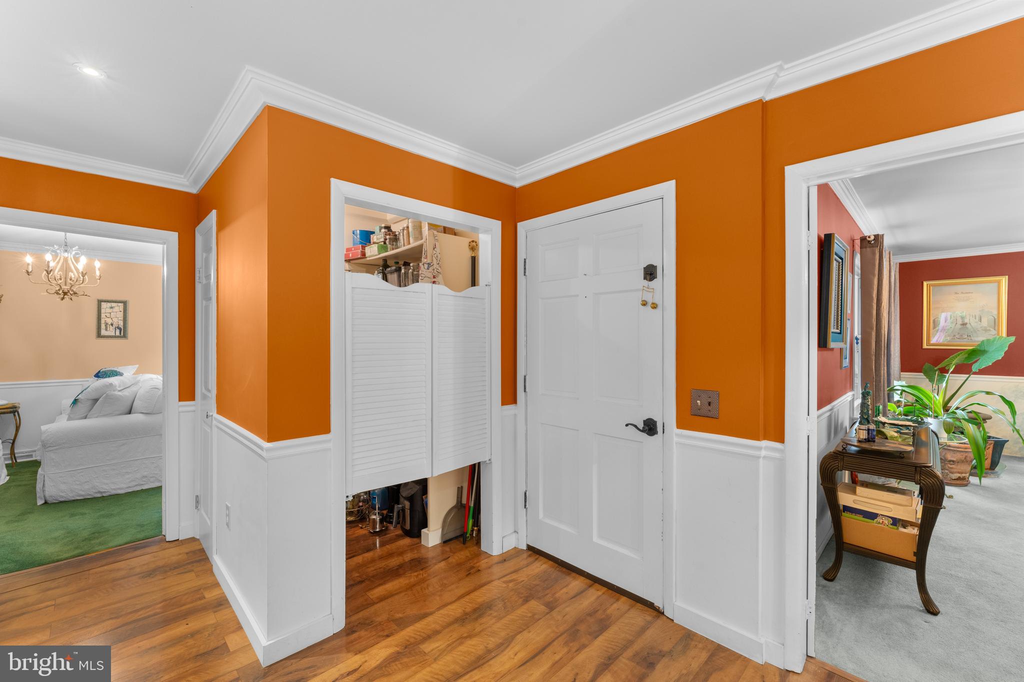 FOXHILLS - Residential