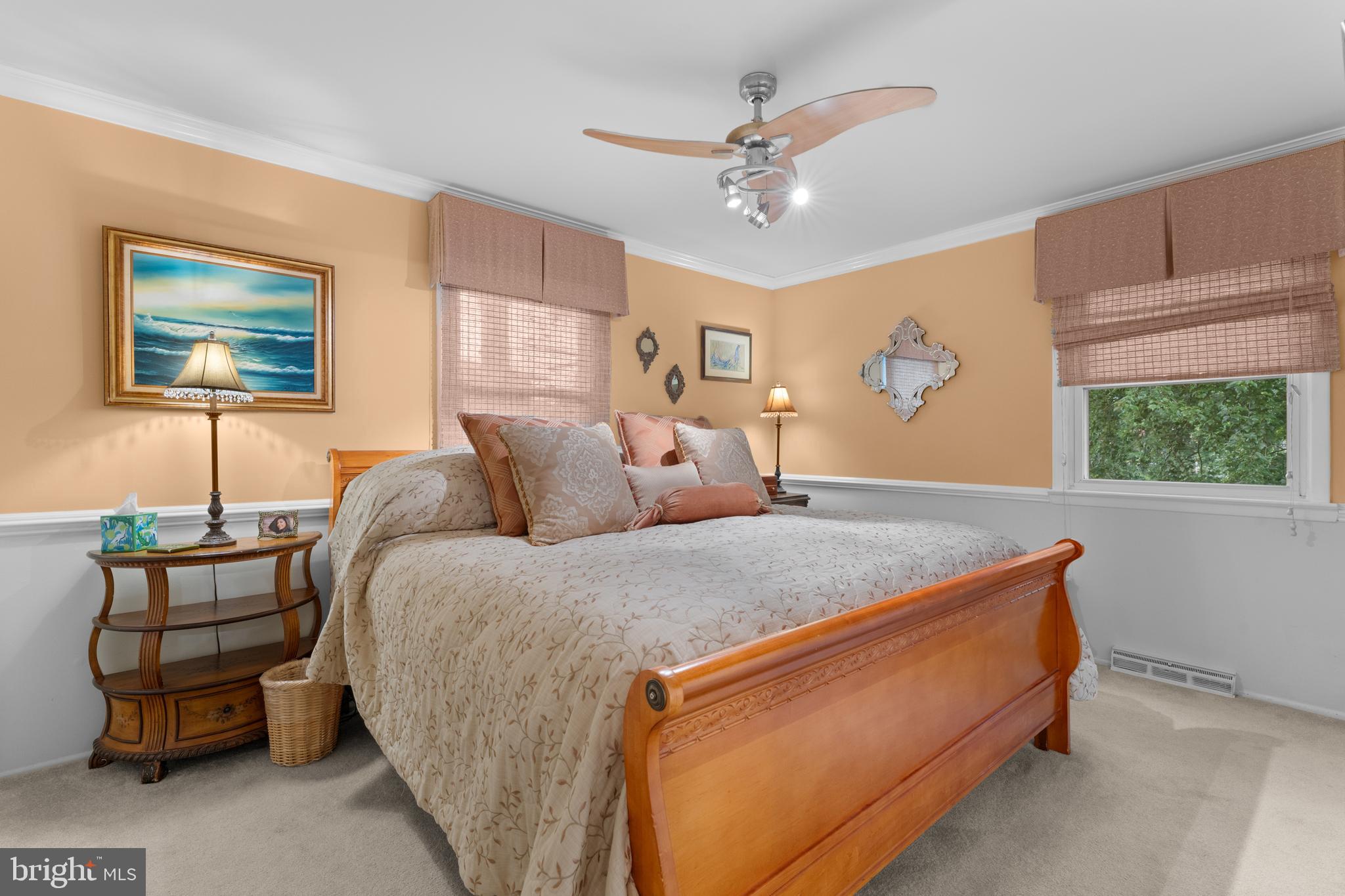 FOXHILLS - Residential