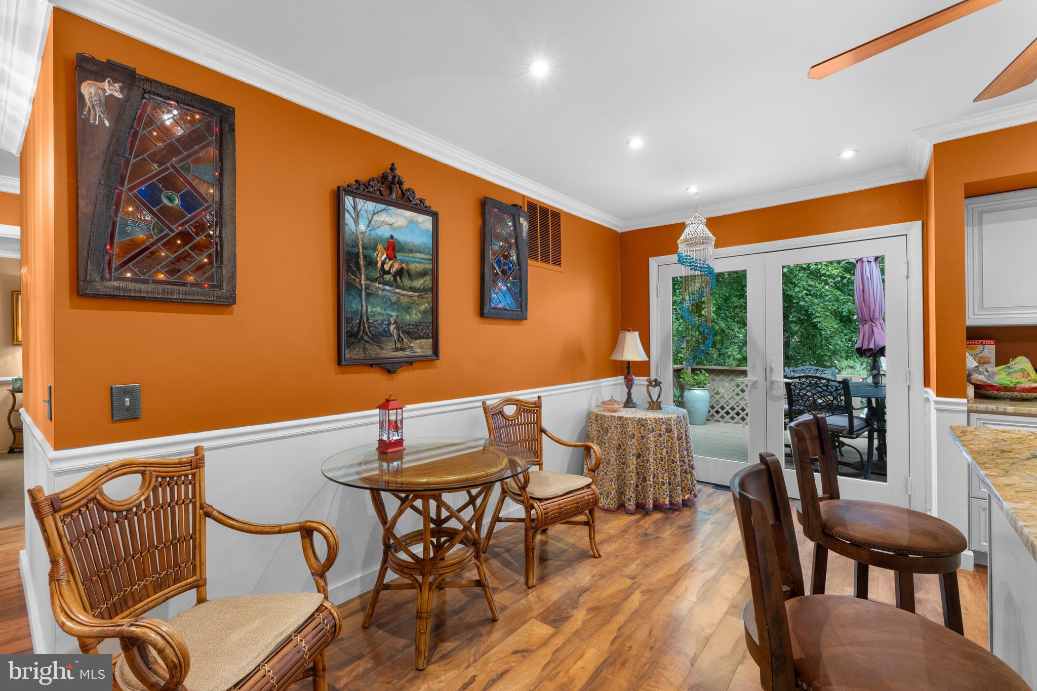 FOXHILLS - Residential