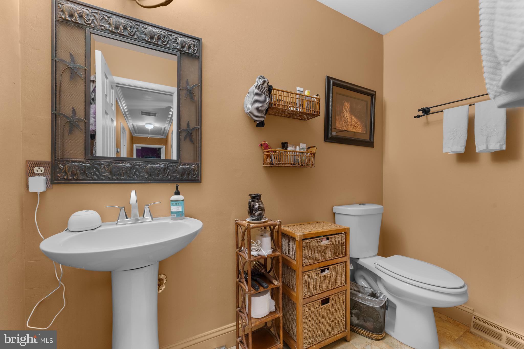 FOXHILLS - Residential