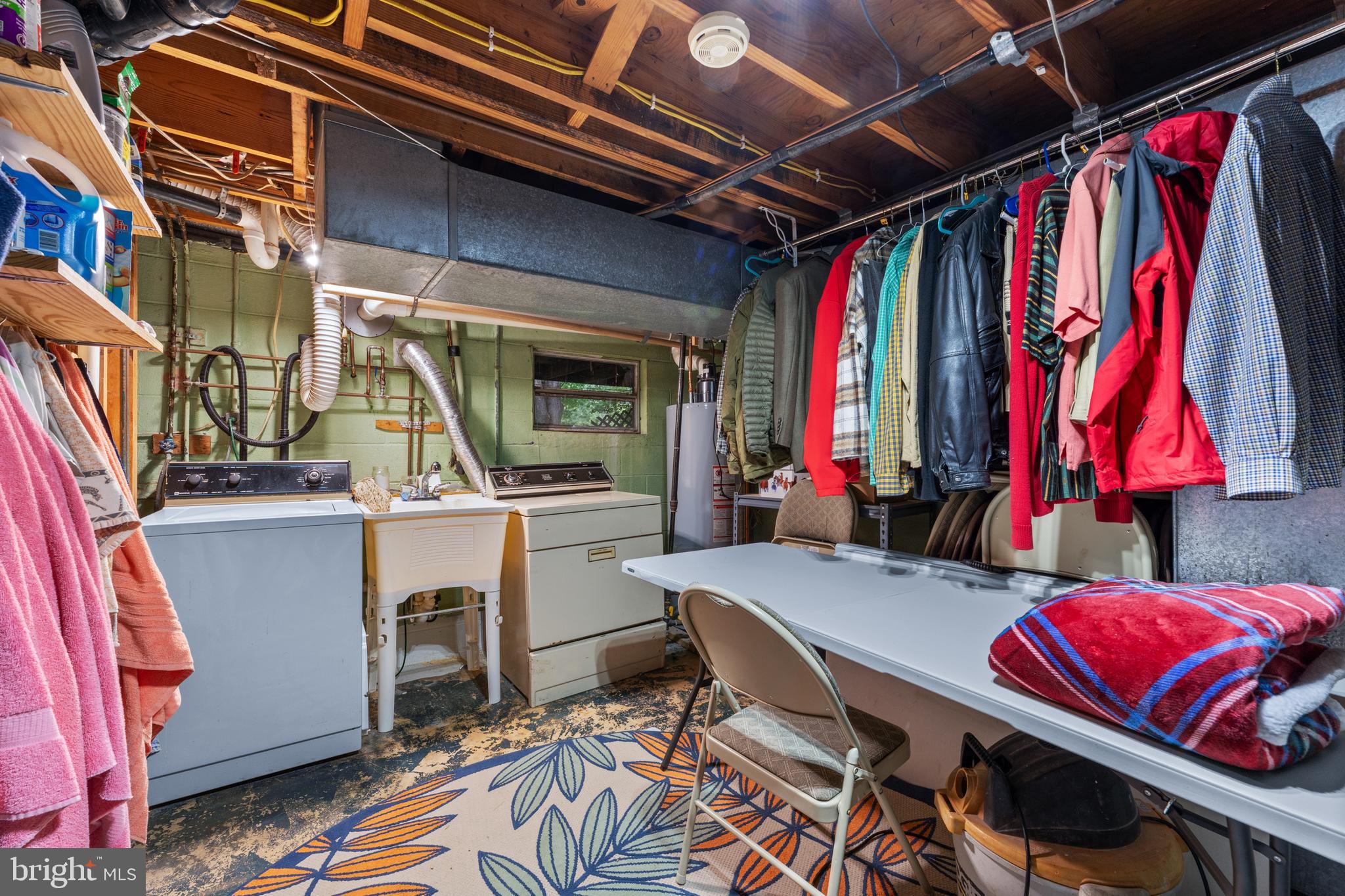 FOXHILLS - Residential