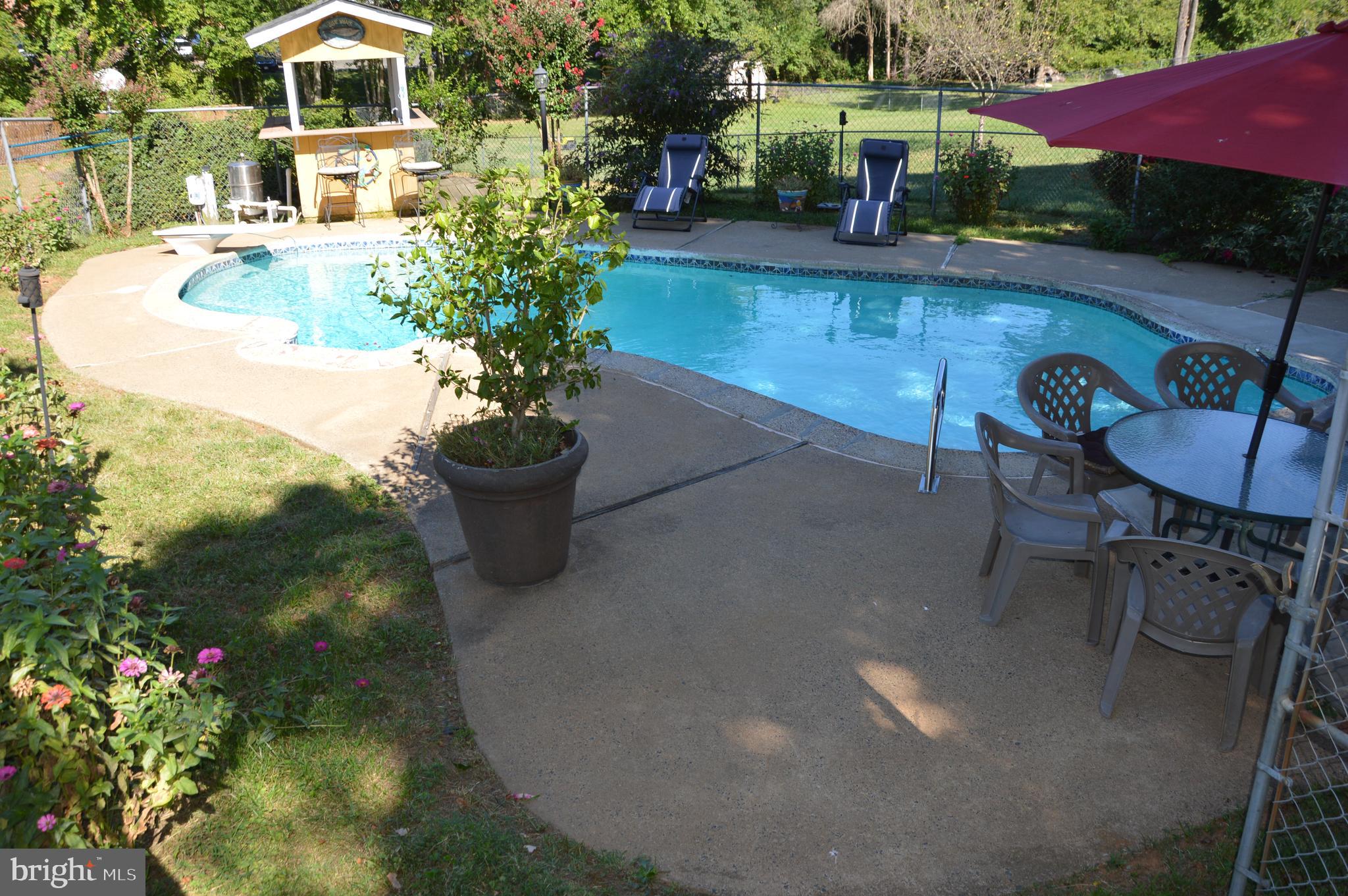 FOXHILLS - Residential