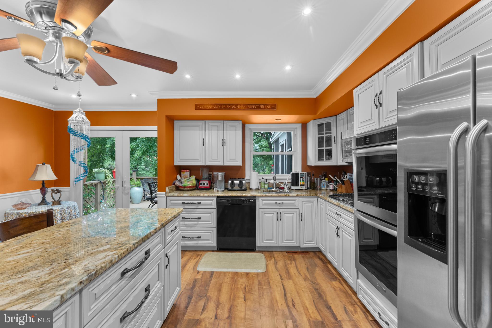 FOXHILLS - Residential